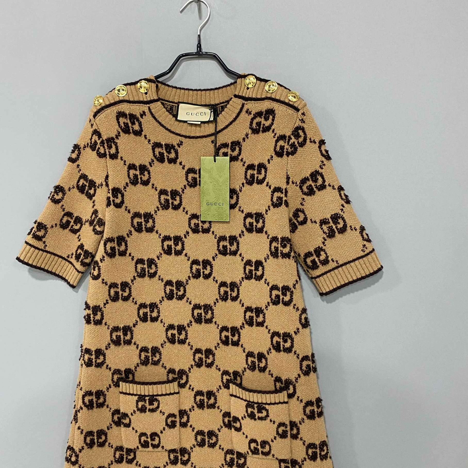 Gucci Gucci Retro Gold T-Shirt S Women Size S / US 4 / IT 40 - 2 Thumbnail