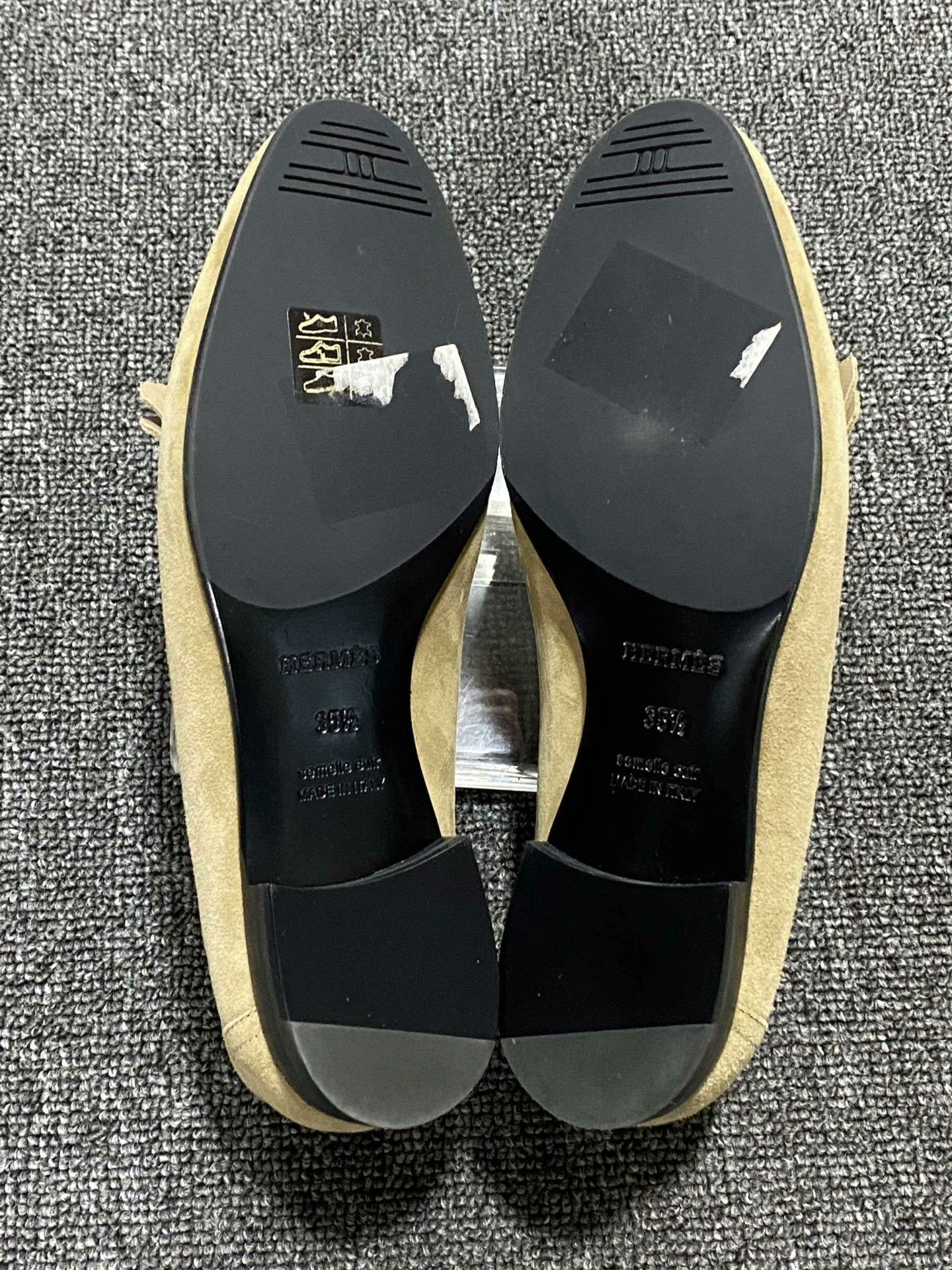 Hermes Hermes Suede Silver Lowtop Sneakers us_5 Women Size US 5 / IT 35 - 6 Thumbnail