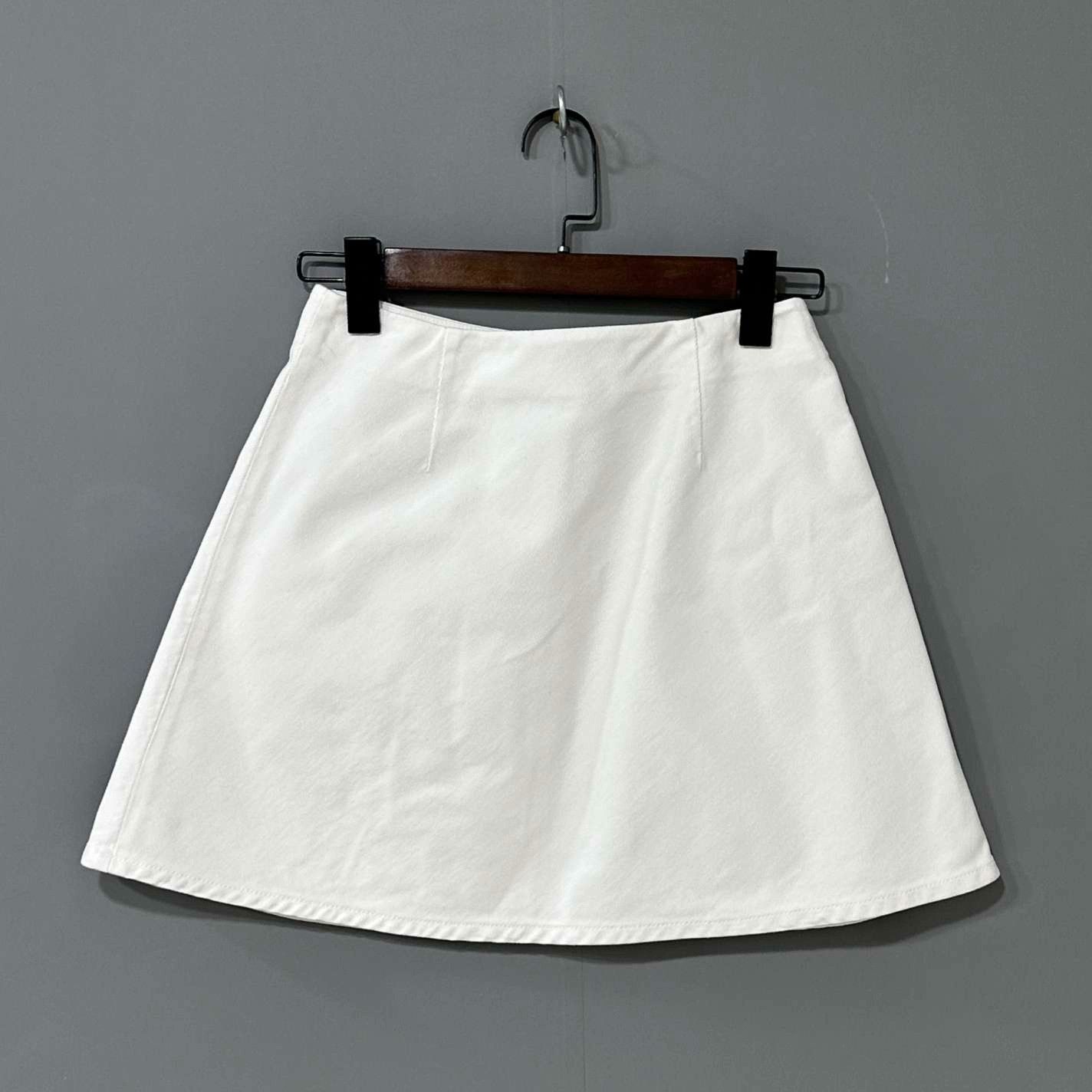 Gucci Gucci Denim Gold Skirt 38 Women Size 38" / US 16 / IT 52 - 3 Thumbnail