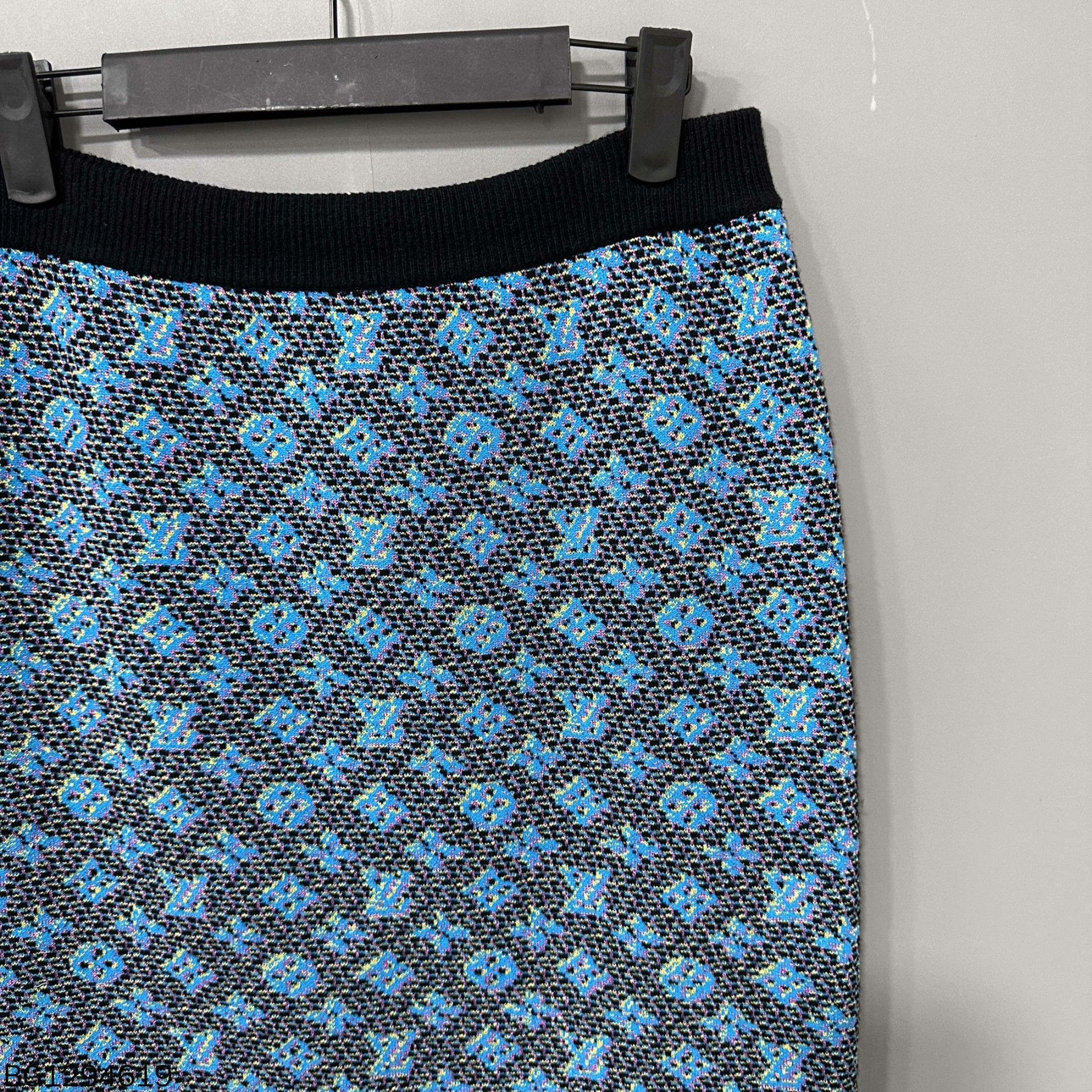 Louis Vuitton Louis Vuitton Skirt 28 Women Size 28" / US 6 / IT 42 - 6 Thumbnail