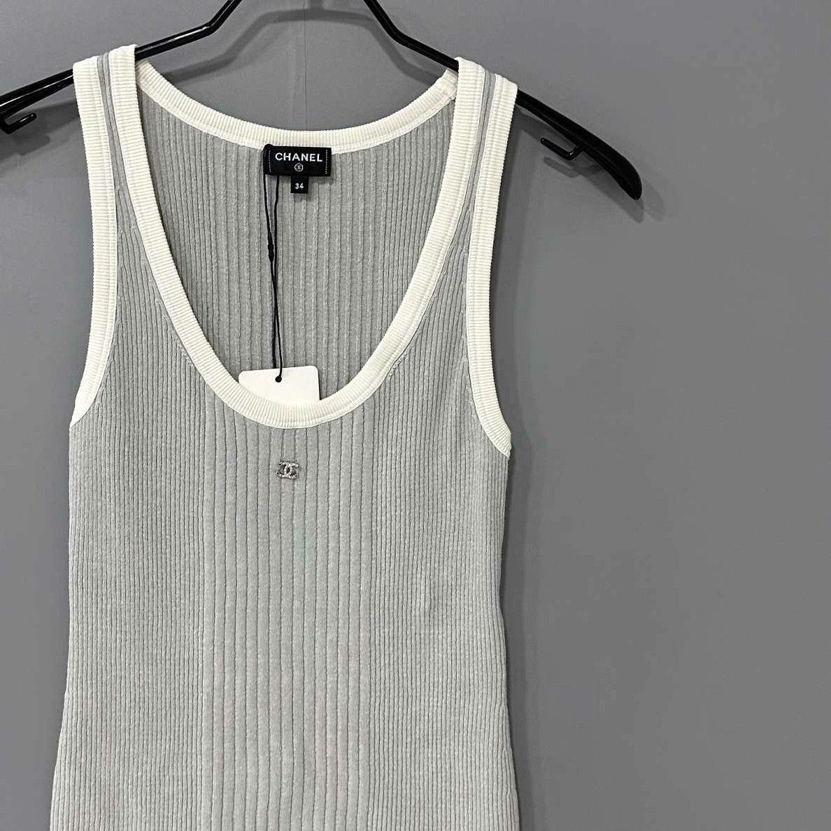Chanel Chanel T-Shirt S Women Size S / US 4 / IT 40 - 2 Thumbnail