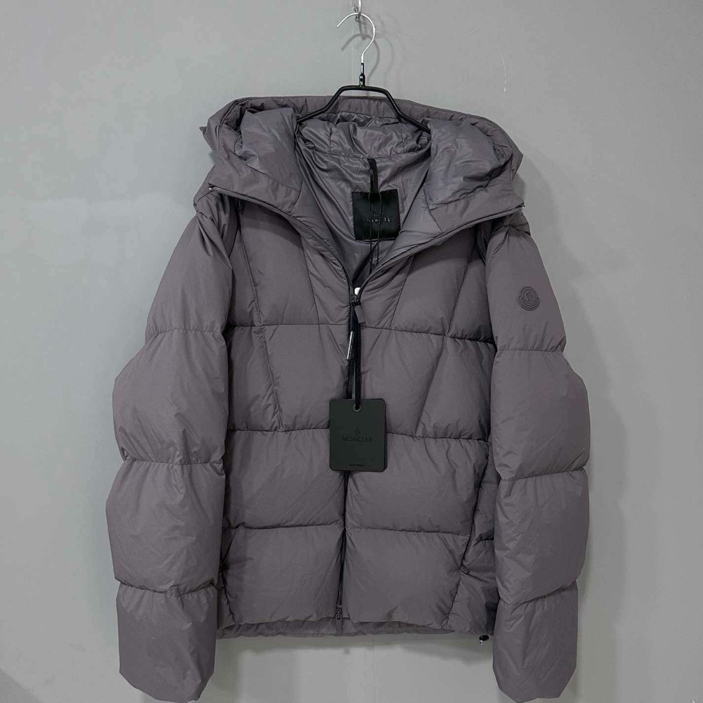 Moncler Moncler Down Black Heavy Coat s Men Size US S / EU 44-46 / 1 - 2 Thumbnail