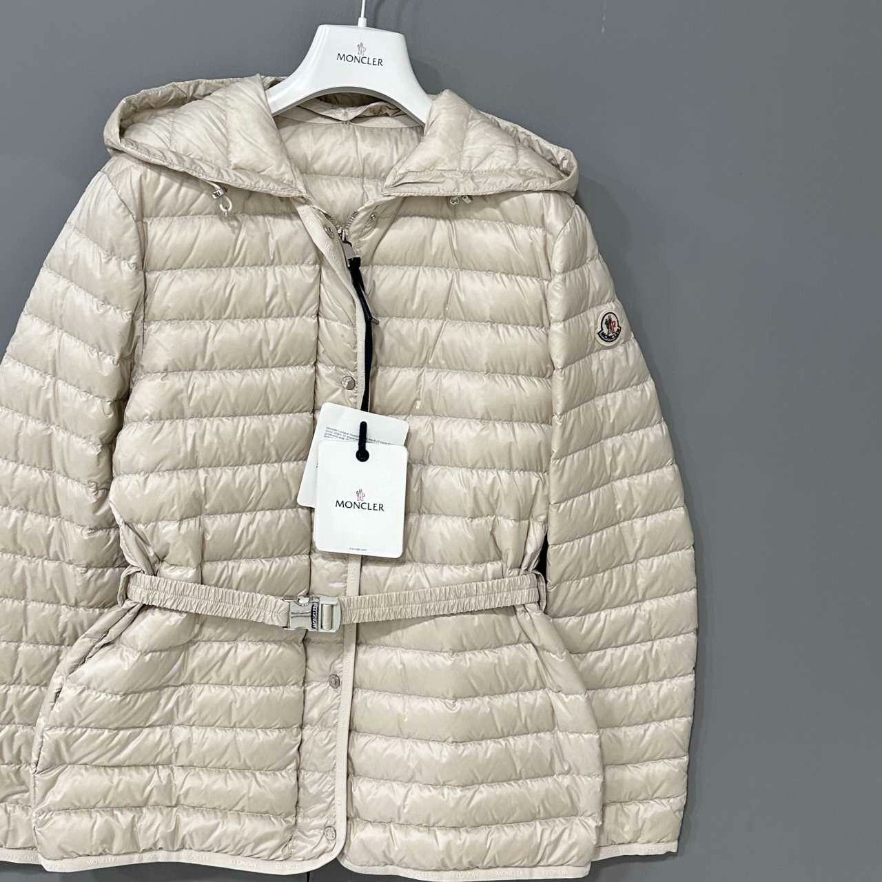 Moncler Moncler Down Long Red Down Jacket S Women Size S / US 4 / IT 40 - 2 Thumbnail