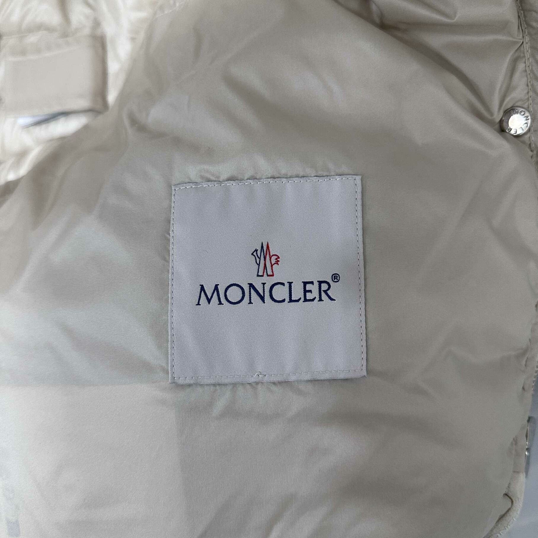 Moncler Moncler Down Long Red Down Jacket S Women Size S / US 4 / IT 40 - 4 Thumbnail