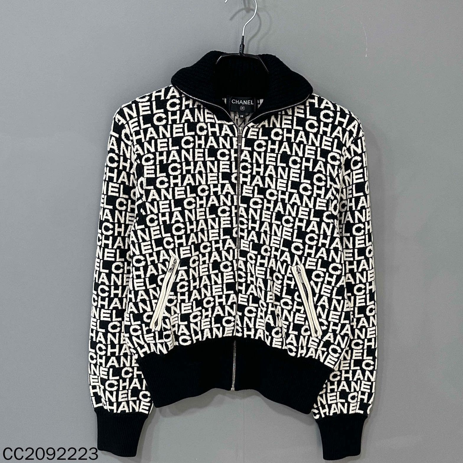 Chanel Chanel Knit Black Sweater S Women Size S / US 4 / IT 40 - 2 Thumbnail