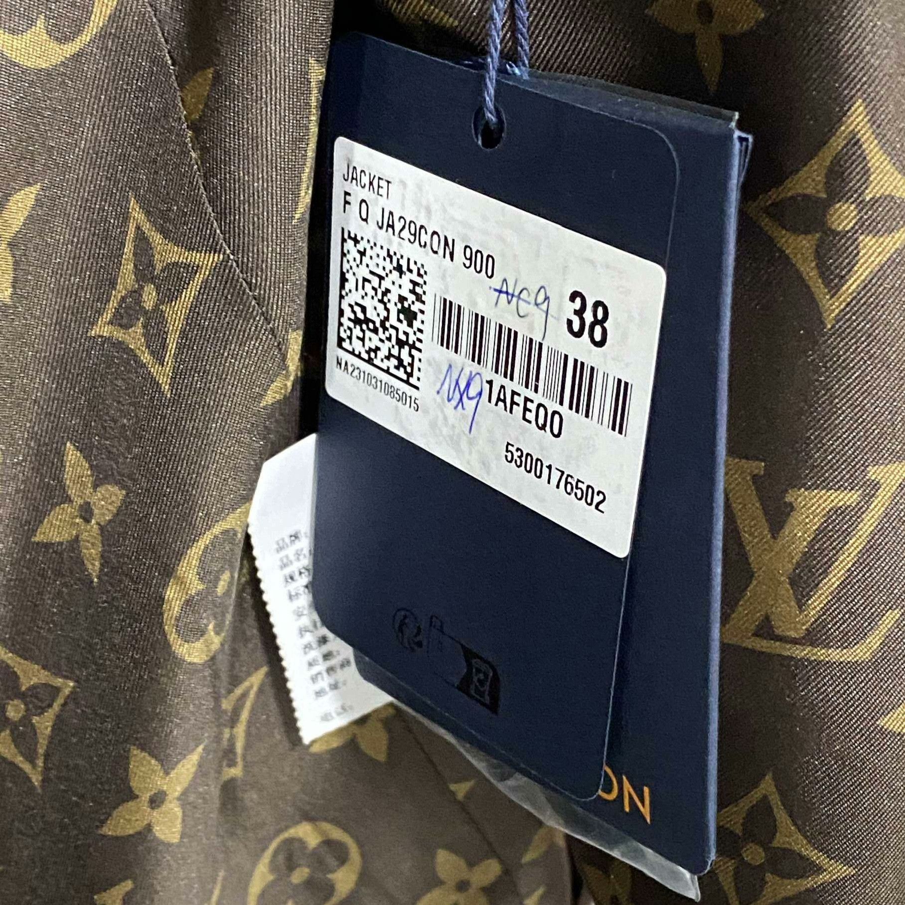 Louis Vuitton Louis Vuitton Formal Jacket S Women Size S / US 4 / IT 40 - 4 Thumbnail