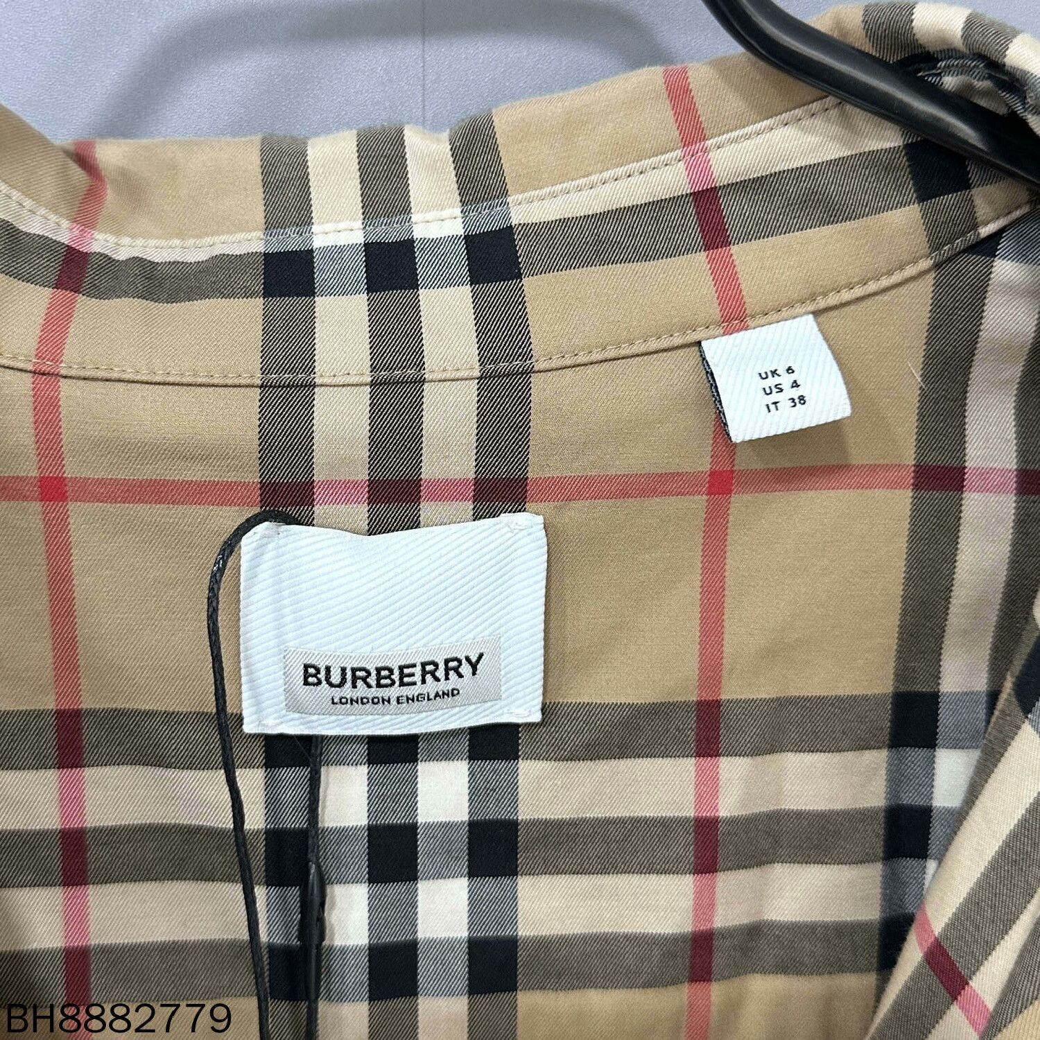 Burberry Burberry Plaid T-Shirt S Women Size S / US 4 / IT 40 - 5 Thumbnail