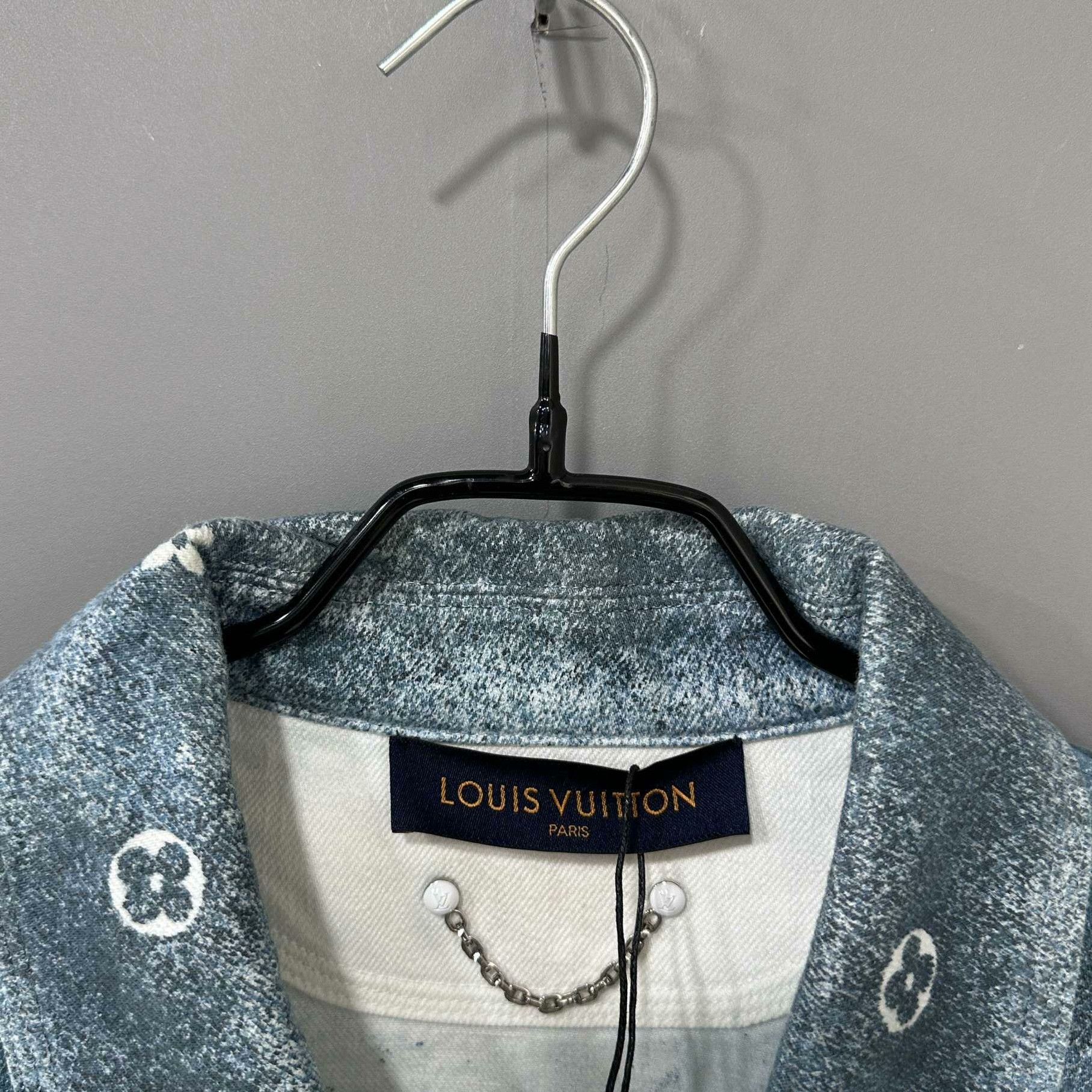 Louis Vuitton Louis Vuitton Denim Blue Light Jacket l Men Size US L / EU 52-54 / 3 - 4 Thumbnail