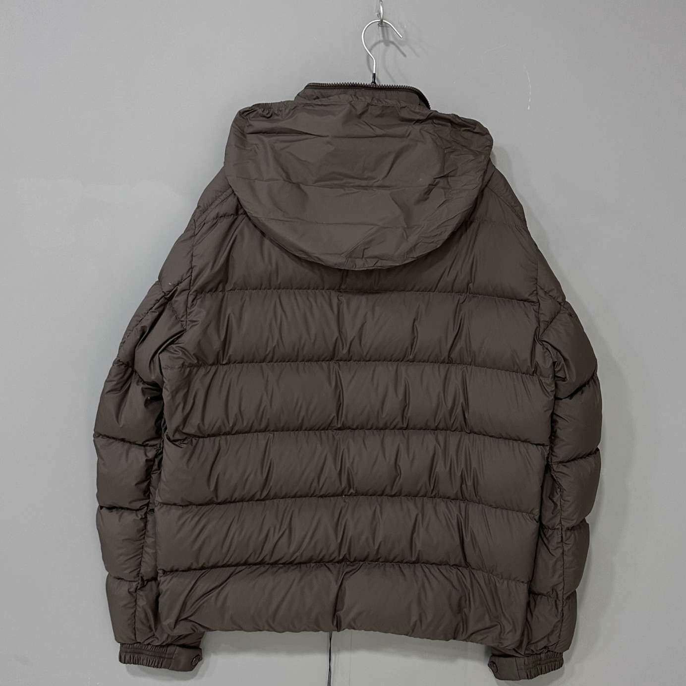 Moncler Moncler Down Striped Heavy Coat l Men Size US L / EU 52-54 / 3 - 3 Thumbnail