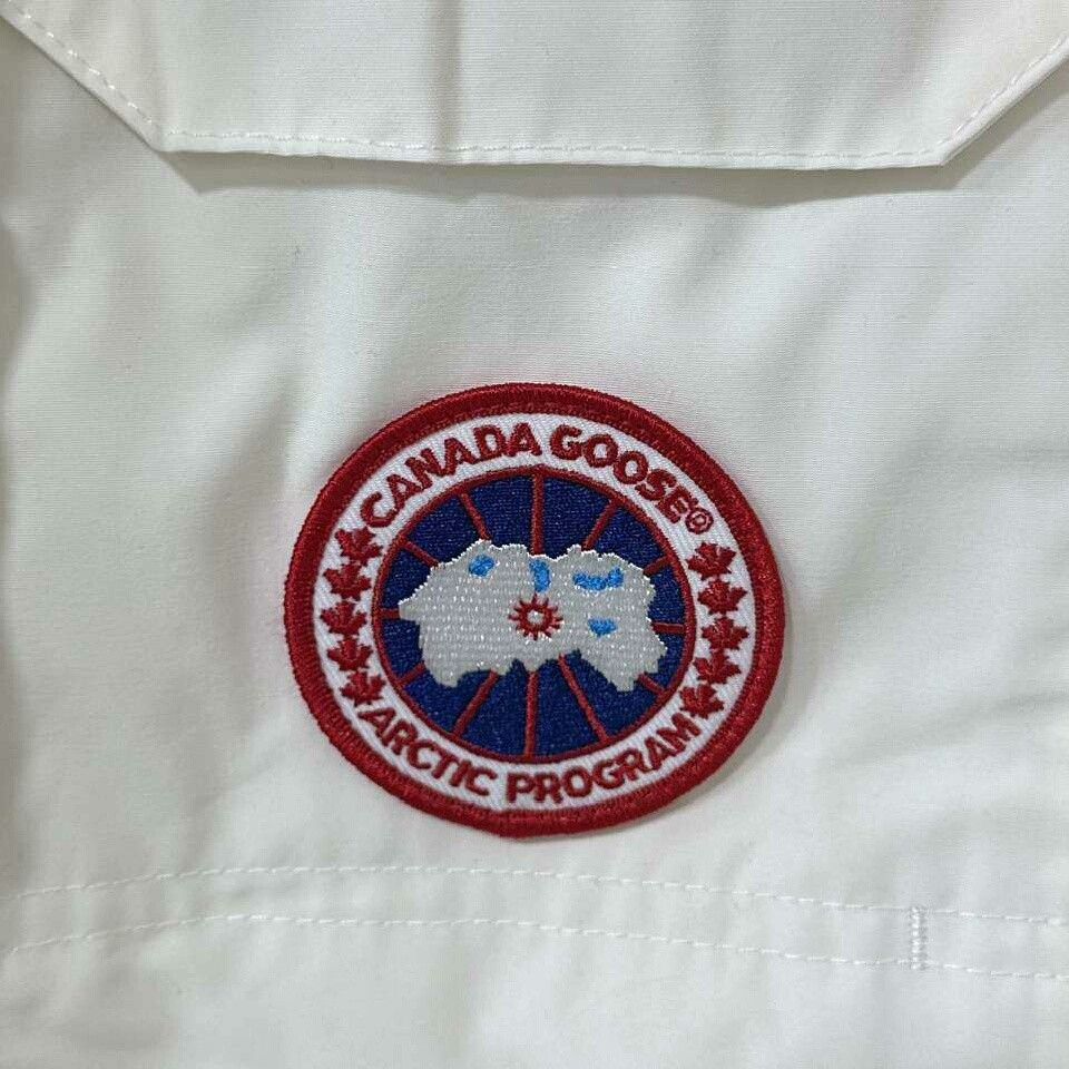 Canada Goose Canada Goose Down White Heavy Coat l Men Size US L / EU 52-54 / 3 - 5 Thumbnail
