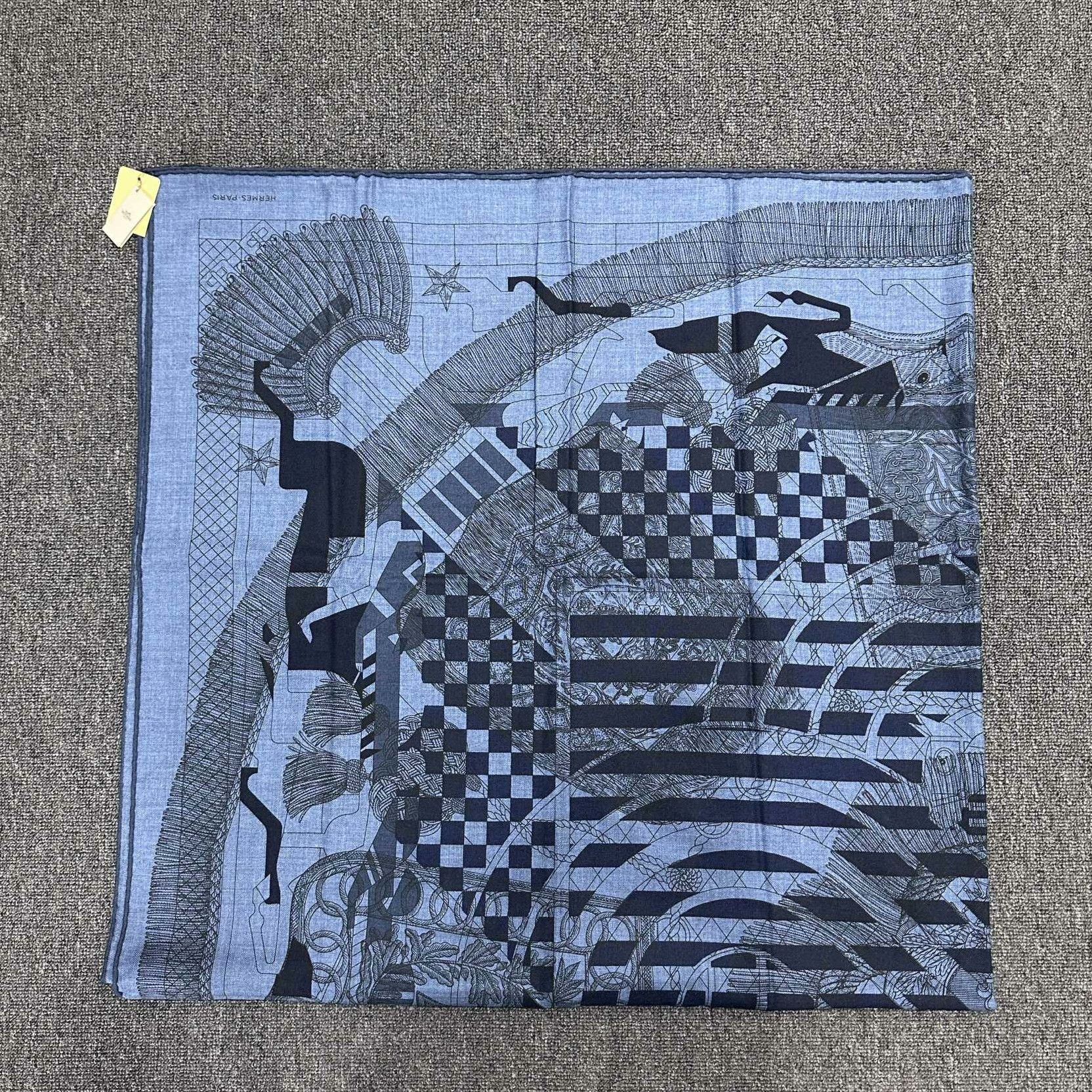 Hermes Hermes Printed Graphic Blue Scarf one size Men Size ONE SIZE - 2 Thumbnail