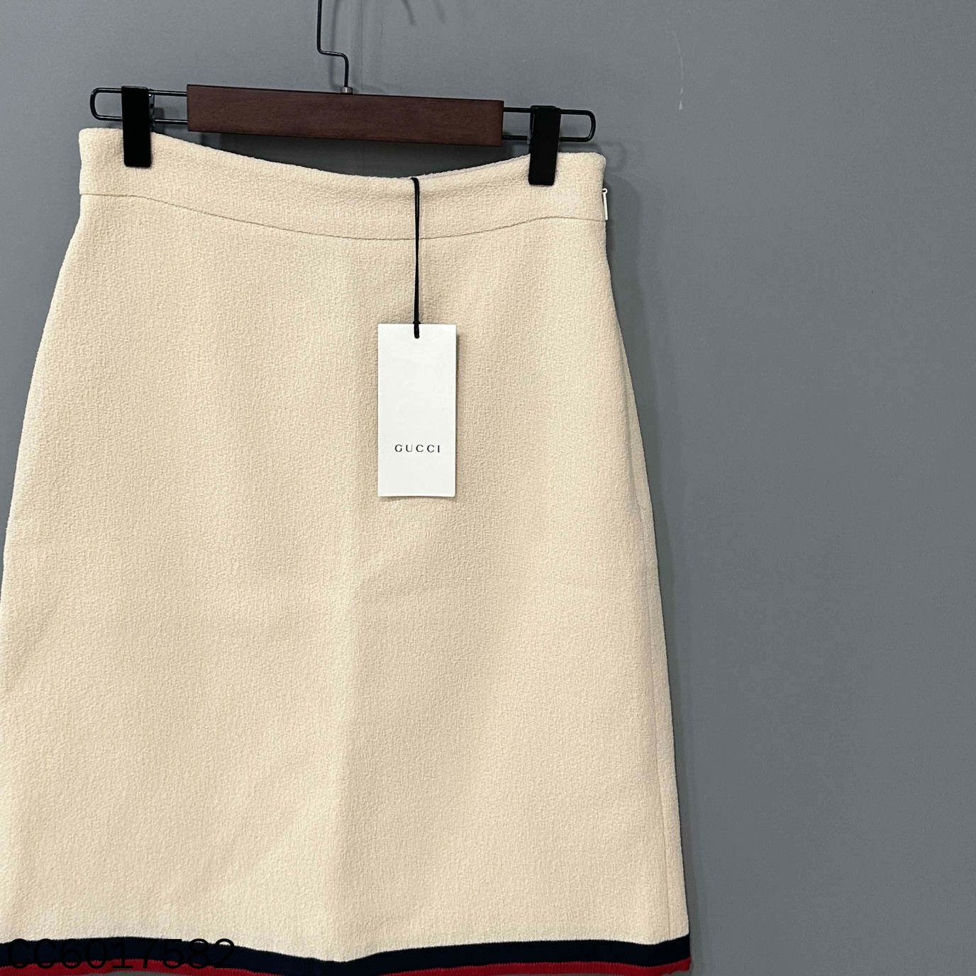 Gucci Gucci Striped White Skirt 30 Women Size 30" / US 8 / IT 44 - 2 Thumbnail
