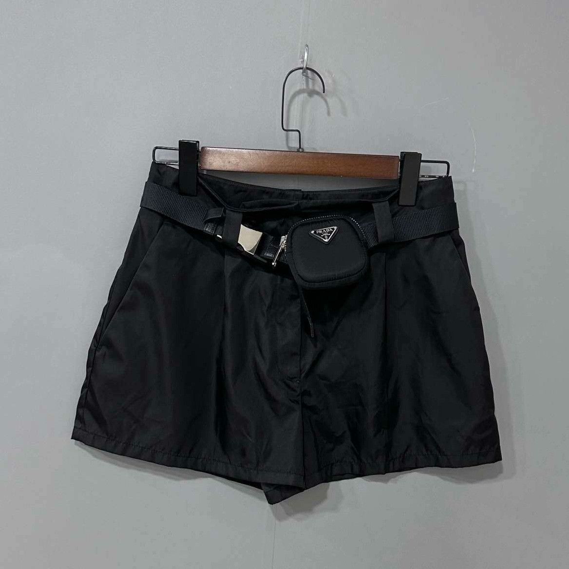 Prada Prada Retro Skirt 24 Women Size 24" / US 00 / IT 34 - 3 Thumbnail