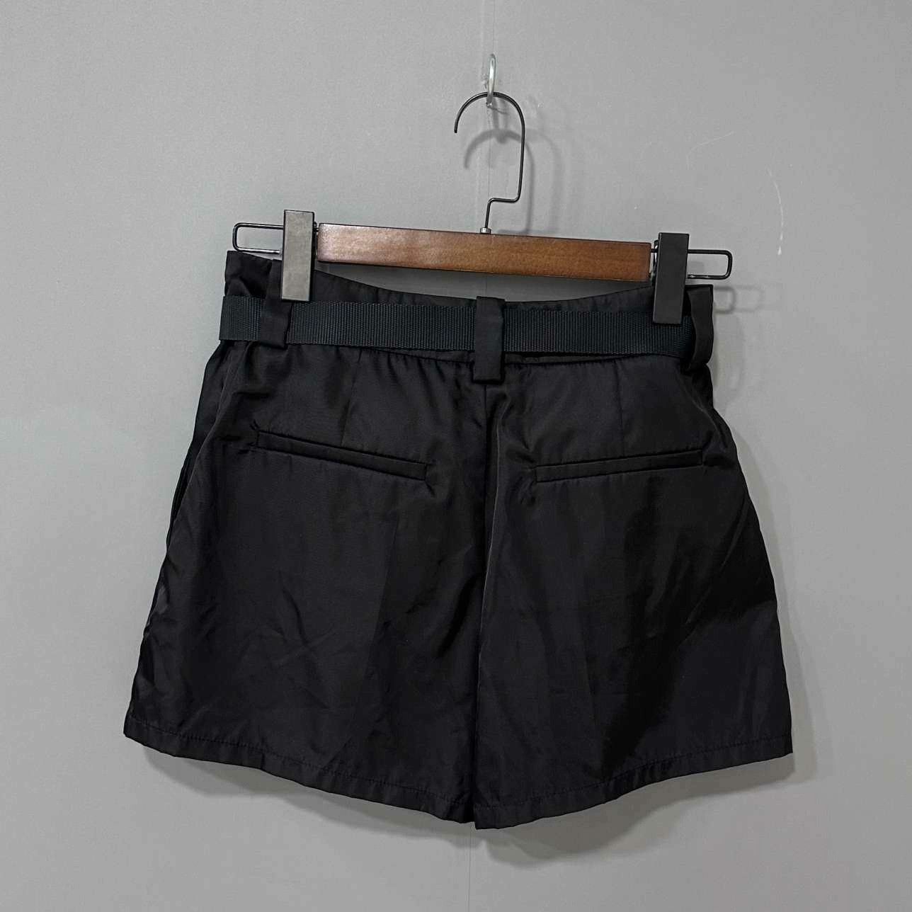 Prada Prada Retro Skirt 24 Women Size 24" / US 00 / IT 34 - 2 Thumbnail