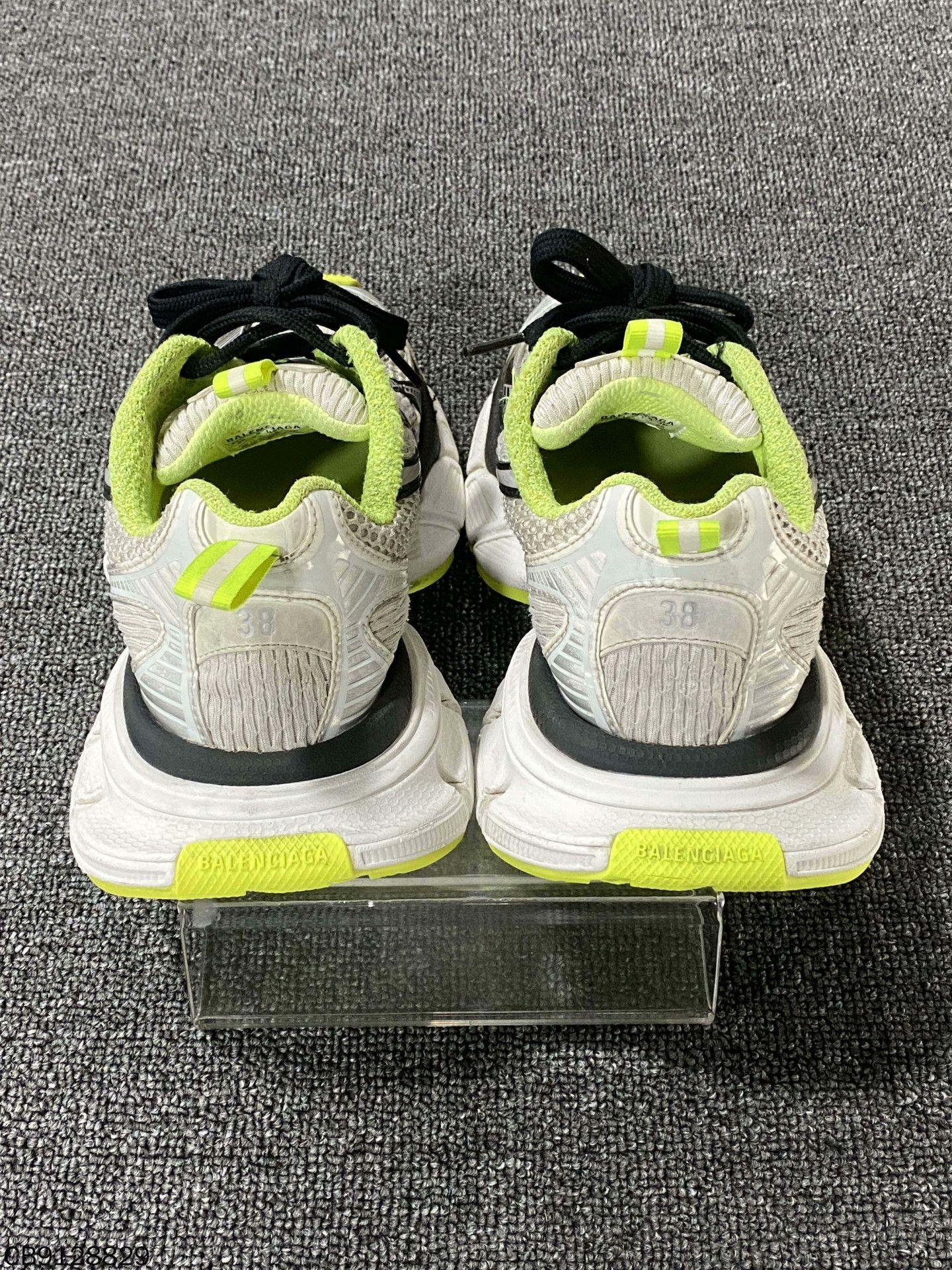 Balenciaga Balenciaga Retro Lowtop Sneakers 6 Men Size US 6 / EU 39 - 5 Thumbnail