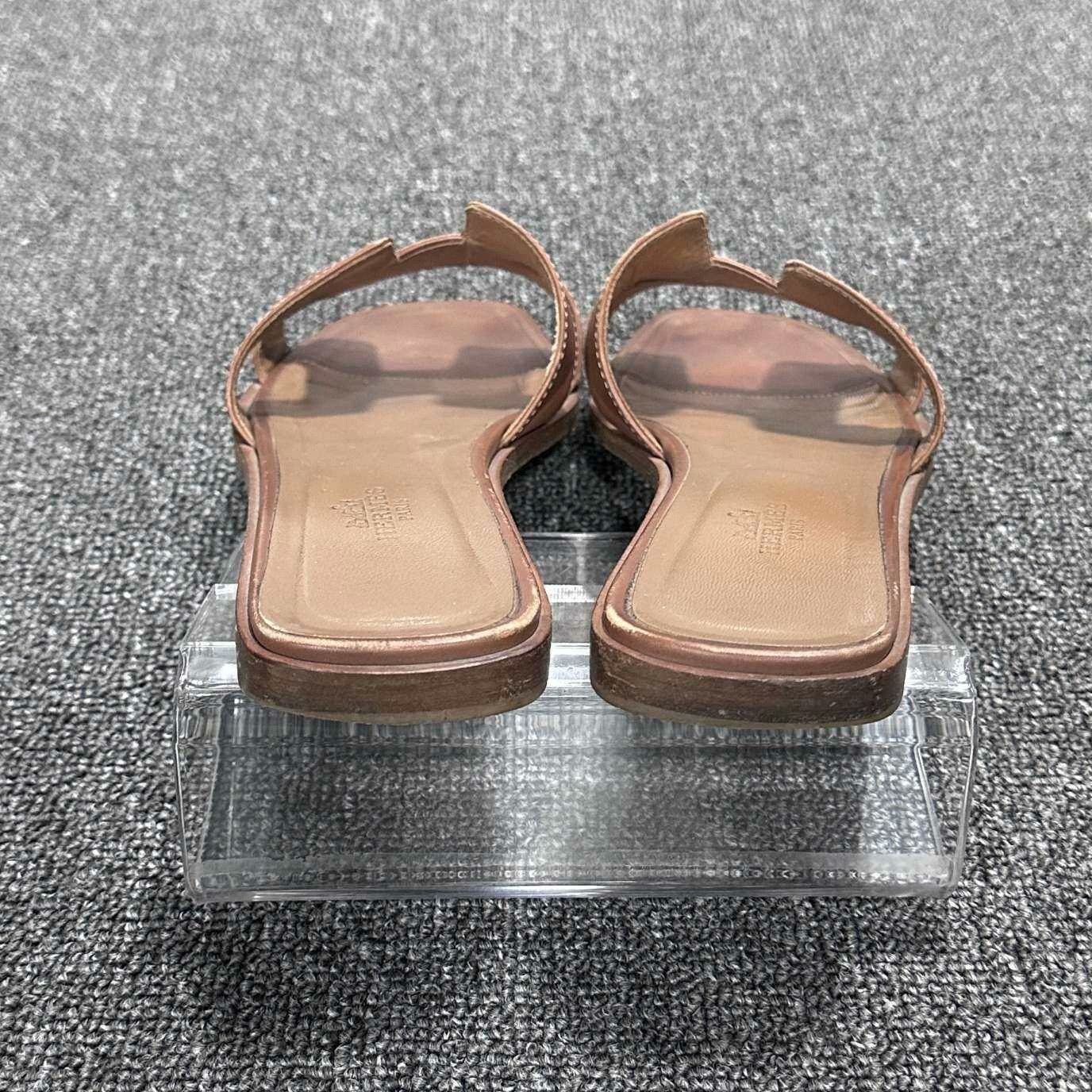 Hermes Hermes Brown Sandals 38.5 Women Size US 7.5 / IT 37.5 - 5 Thumbnail