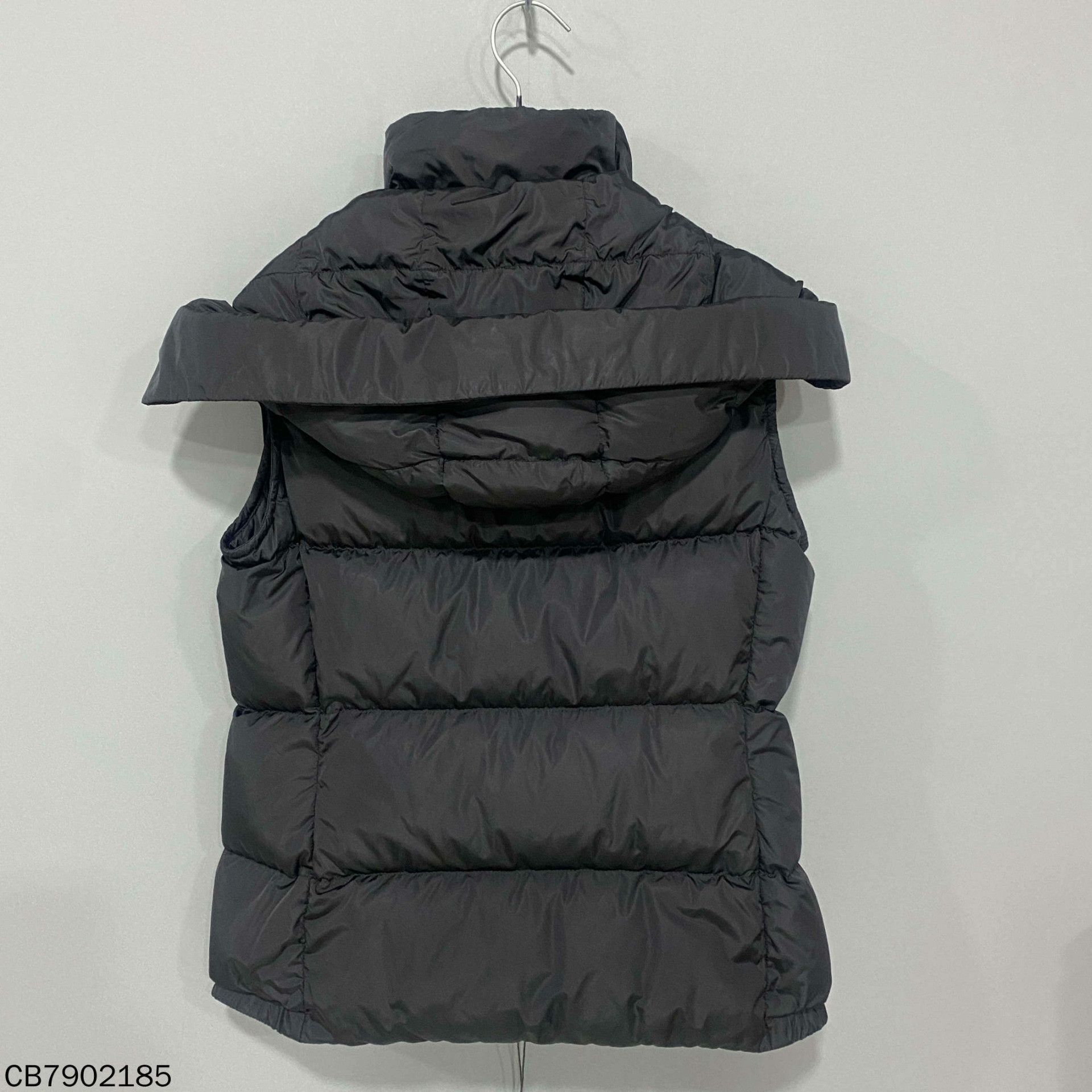 Moncler Moncler Down Vest s Men Size US S / EU 44-46 / 1 - 3 Thumbnail