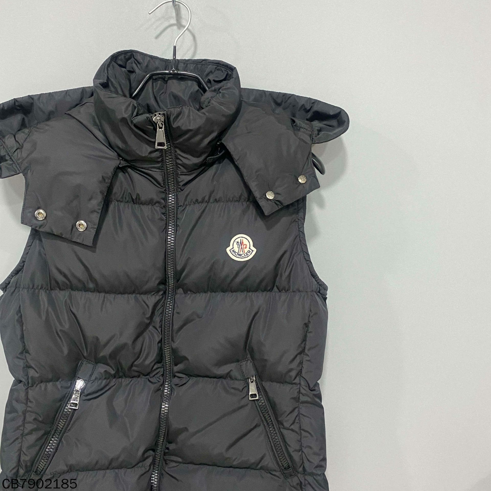 Moncler Moncler Down Vest s Men Size US S / EU 44-46 / 1 - 2 Thumbnail