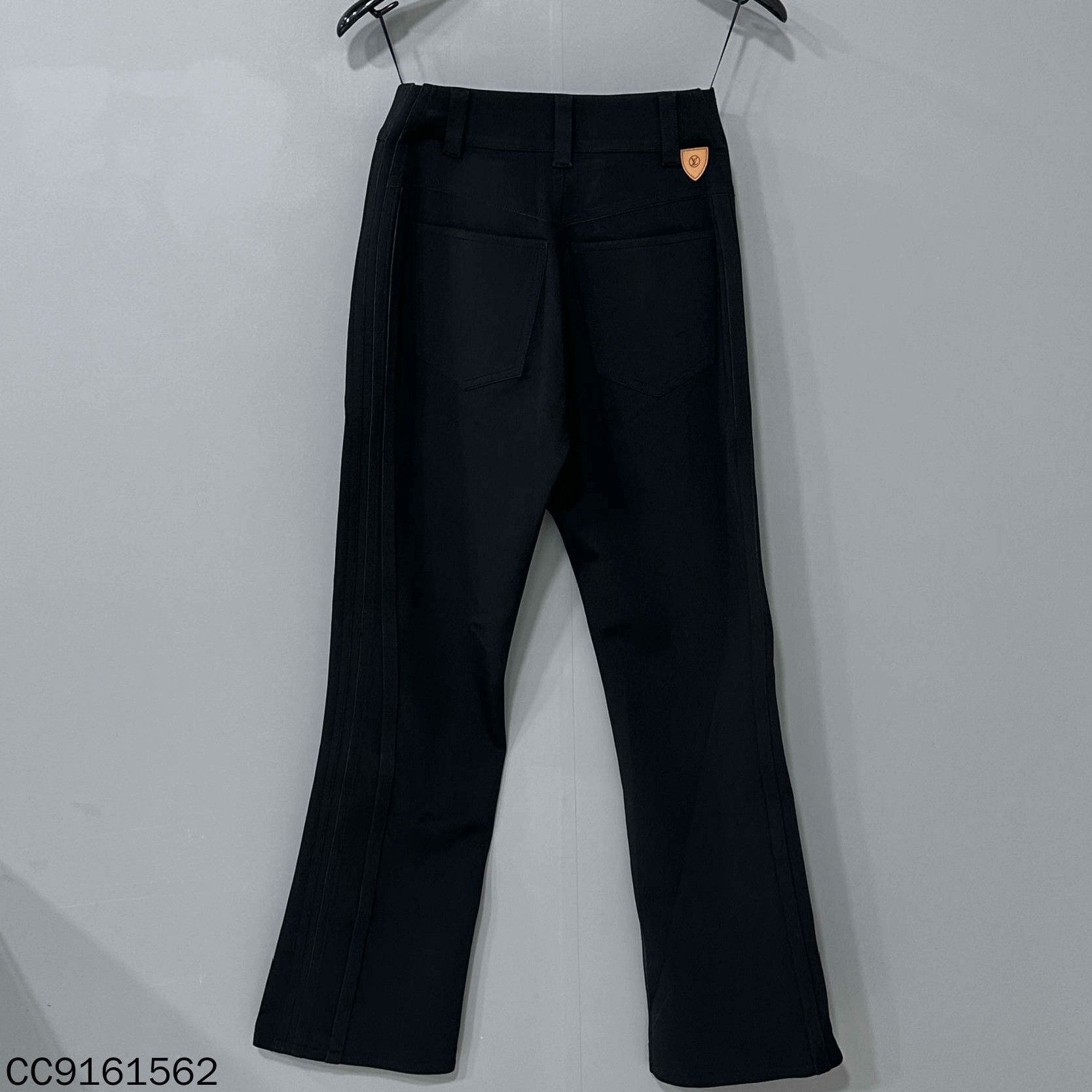 Louis Vuitton Louis Vuitton Retro Black Casual Pants 30 Men Size US 30 / EU 46 - 3 Thumbnail