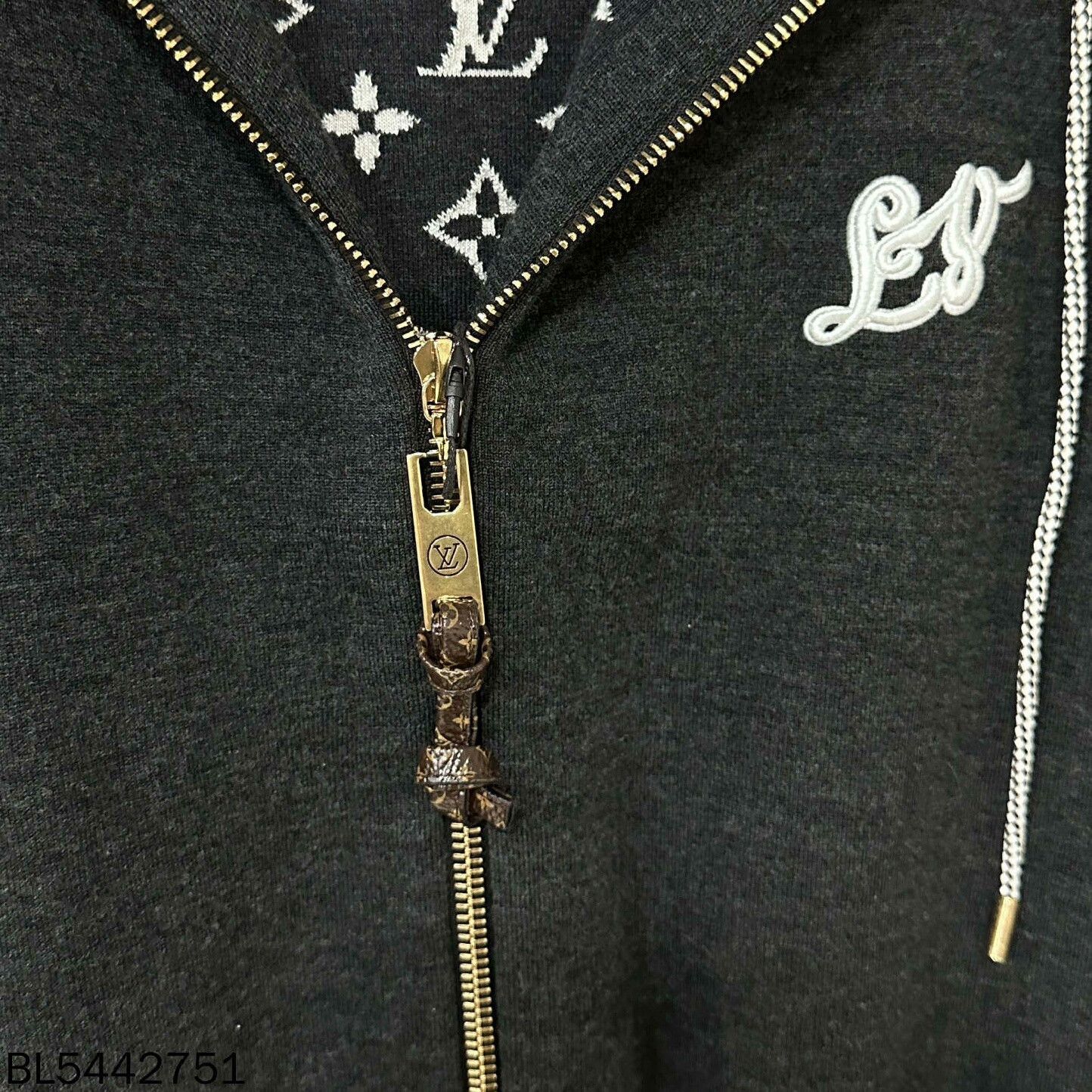 Louis Vuitton Louis Vuitton Jacket M Women Size M / US 6-8 / IT 42-44 - 4 Thumbnail