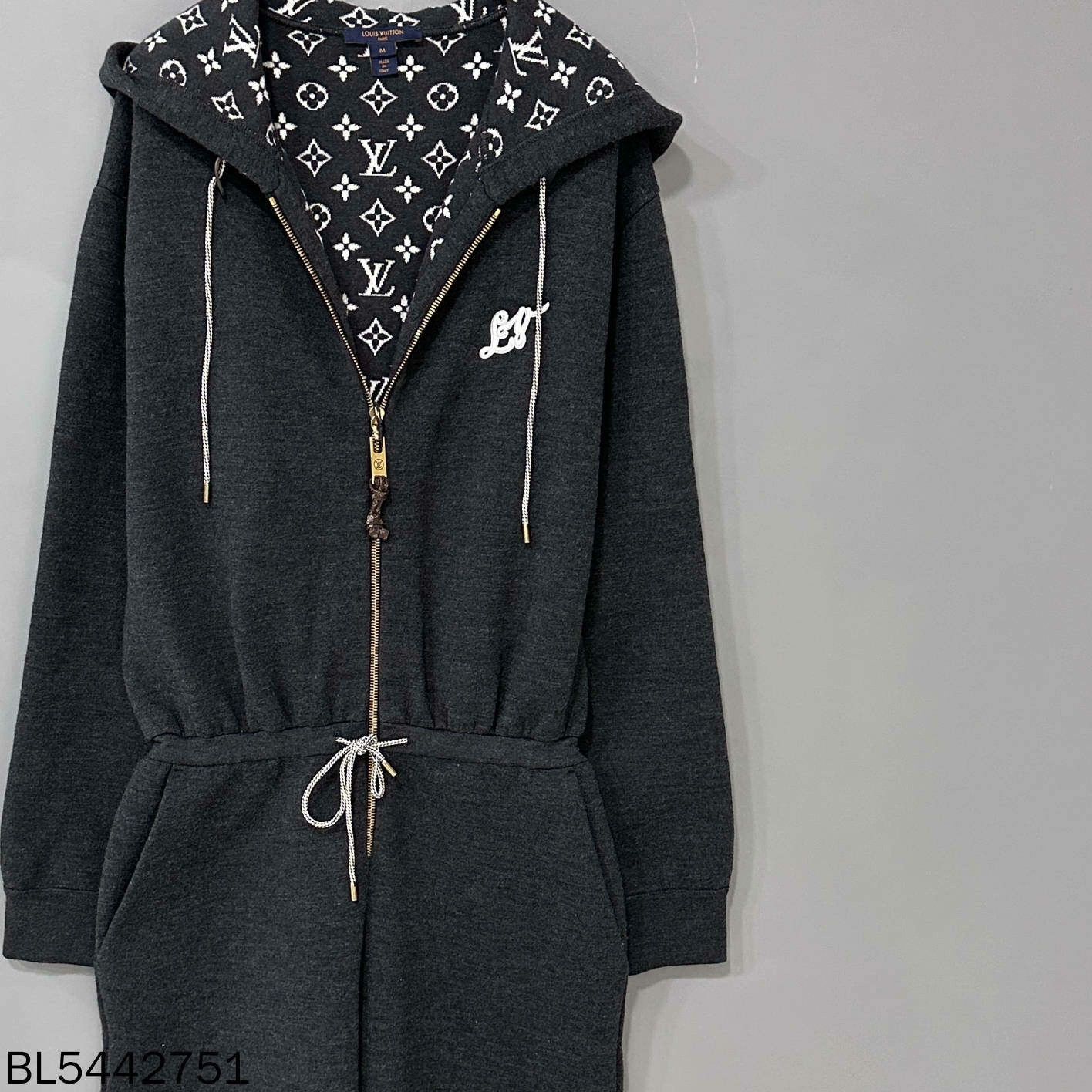 Louis Vuitton Louis Vuitton Jacket M Women Size M / US 6-8 / IT 42-44 - 2 Thumbnail