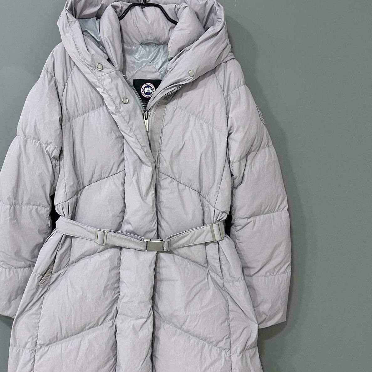 Canada Goose Canada Goose Down Long Purple Down Jacket M Women Size M / US 6-8 / IT 42-44 - 2 Thumbnail