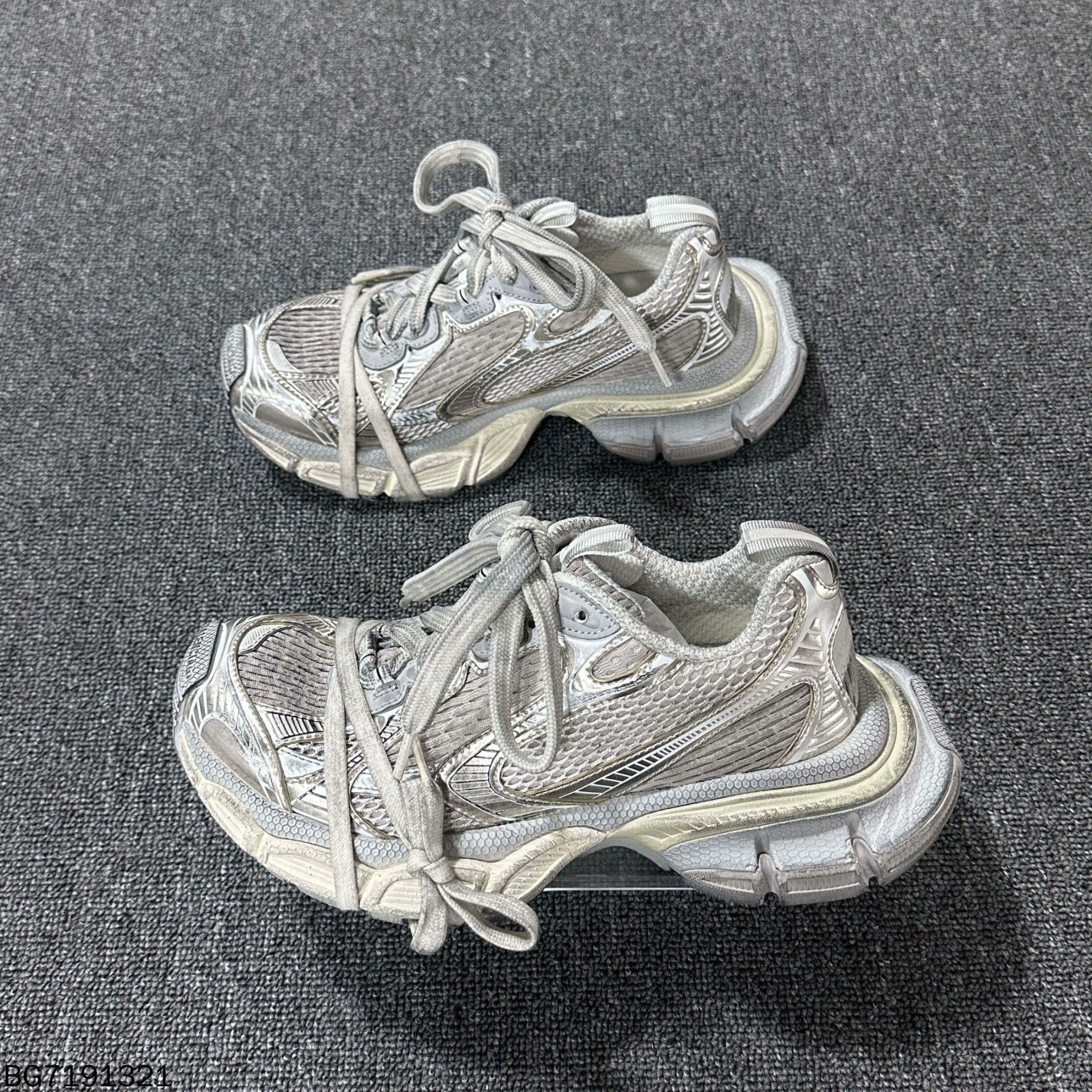 Balenciaga Balenciaga Mesh Lowtop Sneakers us_7 Women Size US 7 / IT 37 - 3 Thumbnail
