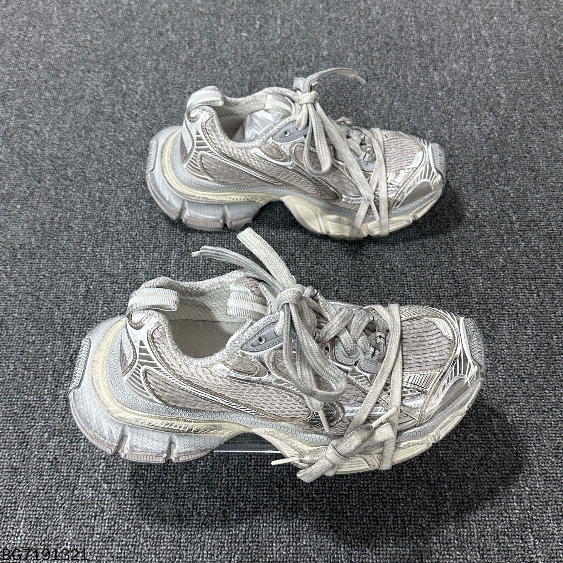 Balenciaga Balenciaga Mesh Lowtop Sneakers us_7 Women Size US 7 / IT 37 - 4 Thumbnail