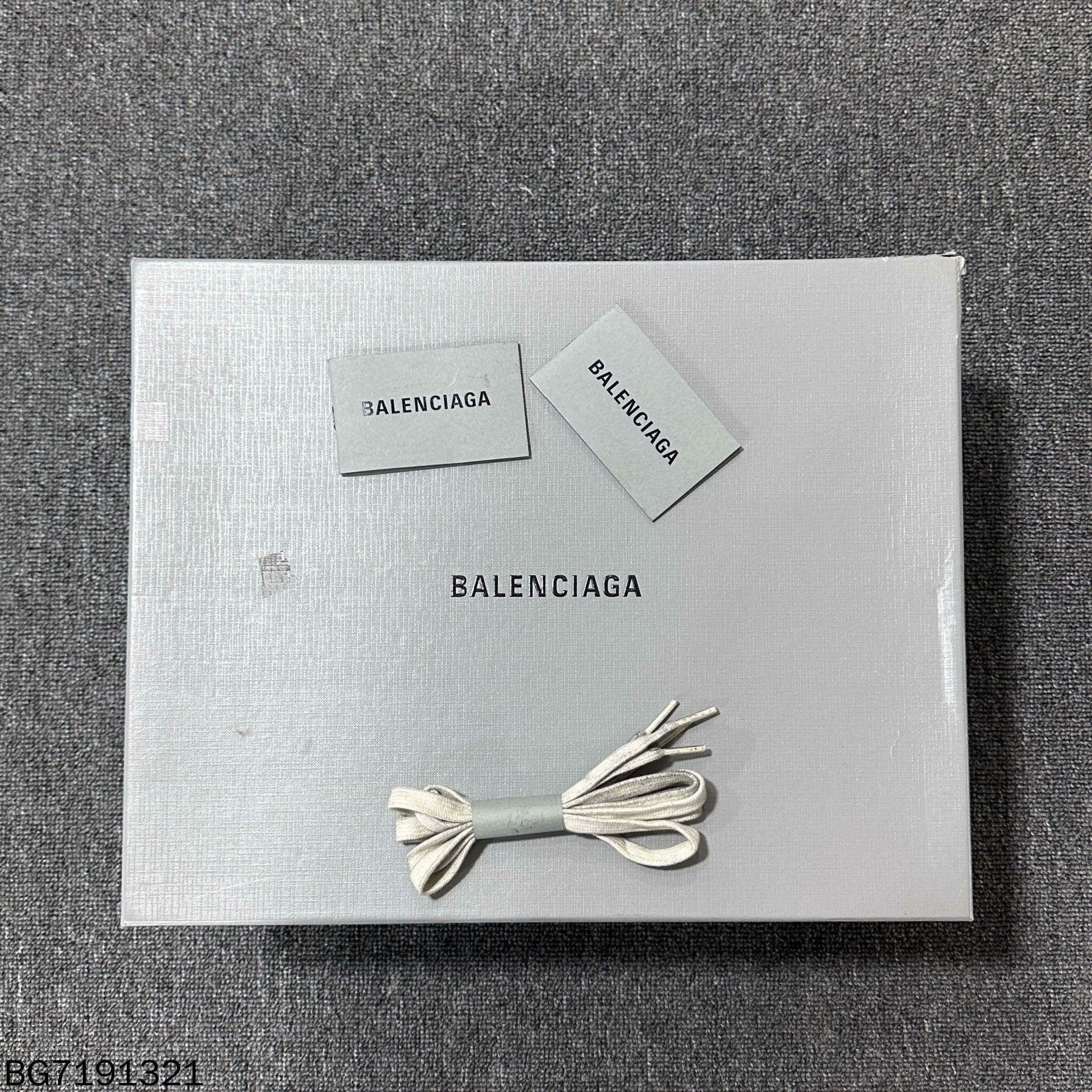 Balenciaga Balenciaga Mesh Lowtop Sneakers us_7 Women Size US 7 / IT 37 - 8 Thumbnail