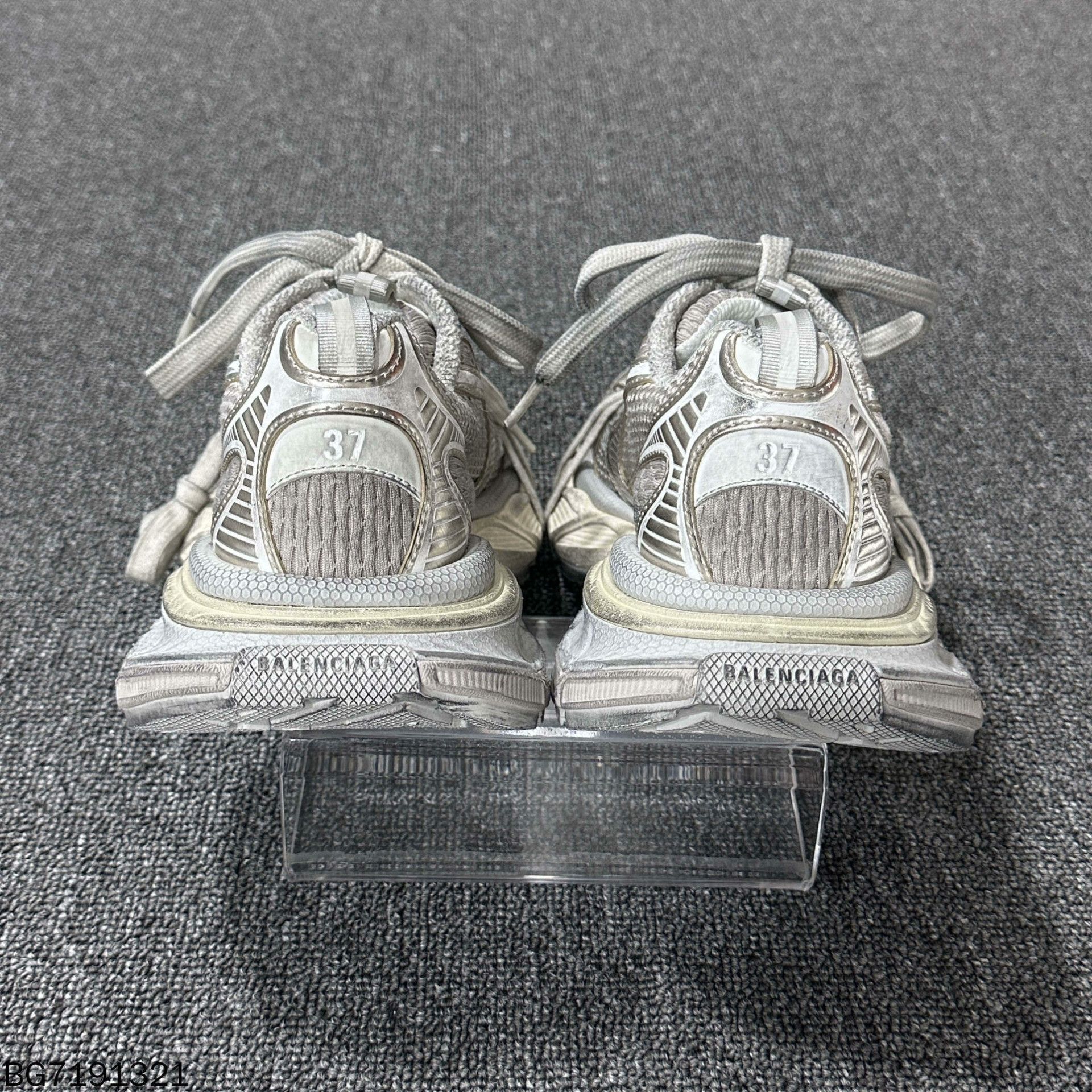Balenciaga Balenciaga Mesh Lowtop Sneakers us_7 Women Size US 7 / IT 37 - 5 Thumbnail