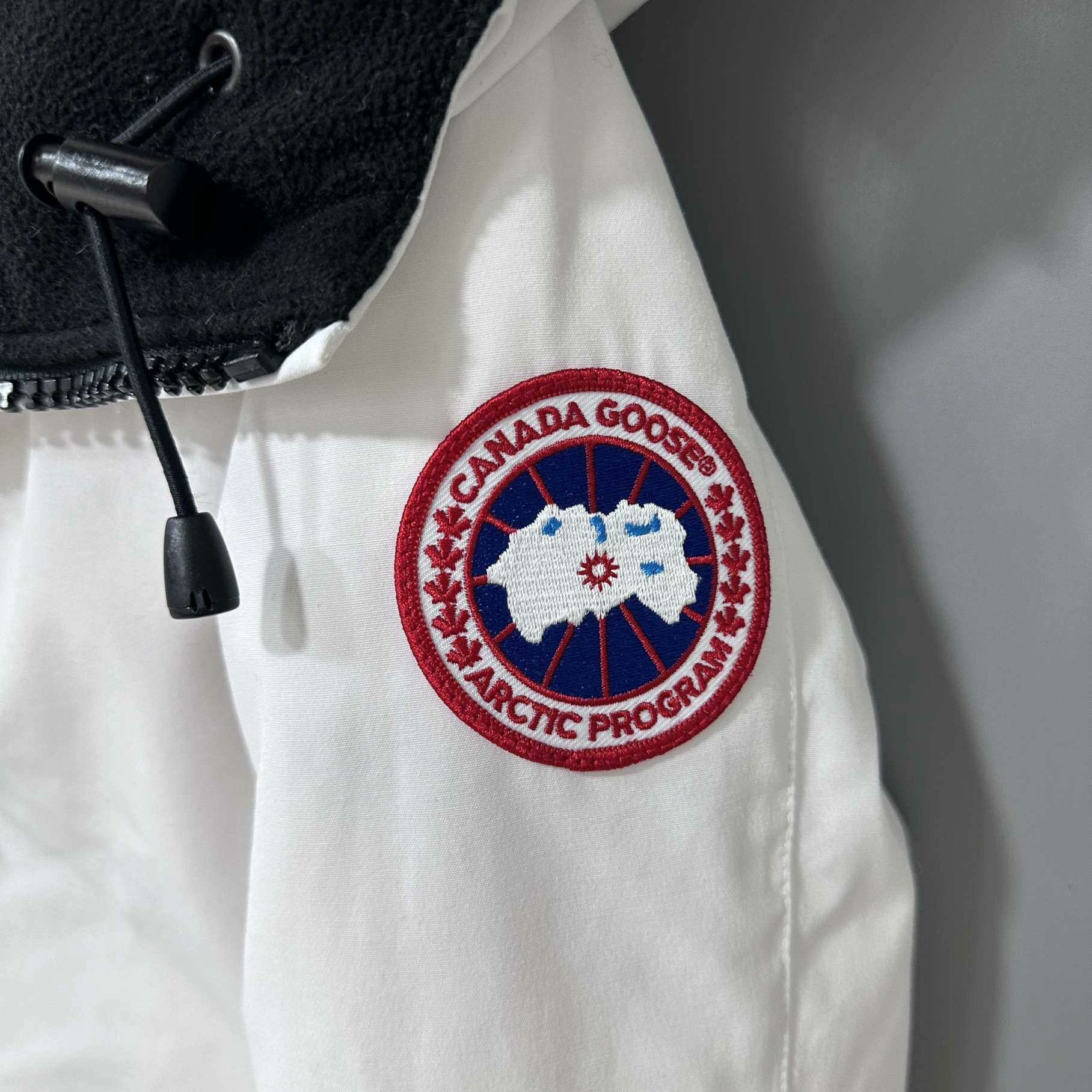 Canada Goose Canada Goose Down White Heavy Coat s Men Size US S / EU 44-46 / 1 - 4 Thumbnail