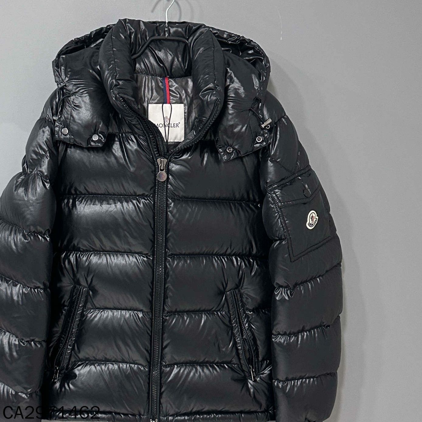 Moncler Moncler Down Black Heavy Coat L Men Size US L / EU 52-54 / 3 - 2 Thumbnail
