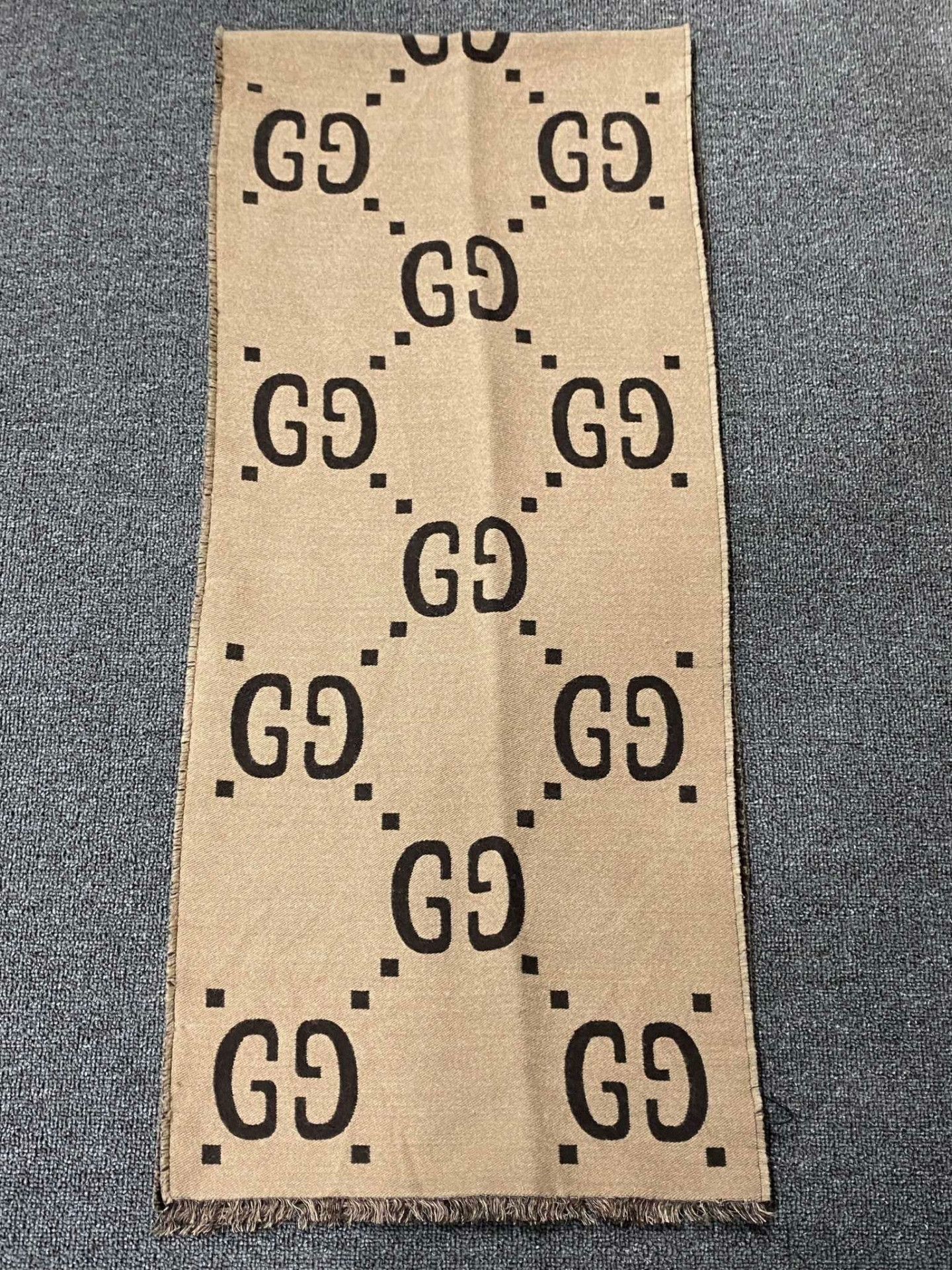 Gucci Gucci Brown Scarf 37 Men Size ONE SIZE - 2 Thumbnail
