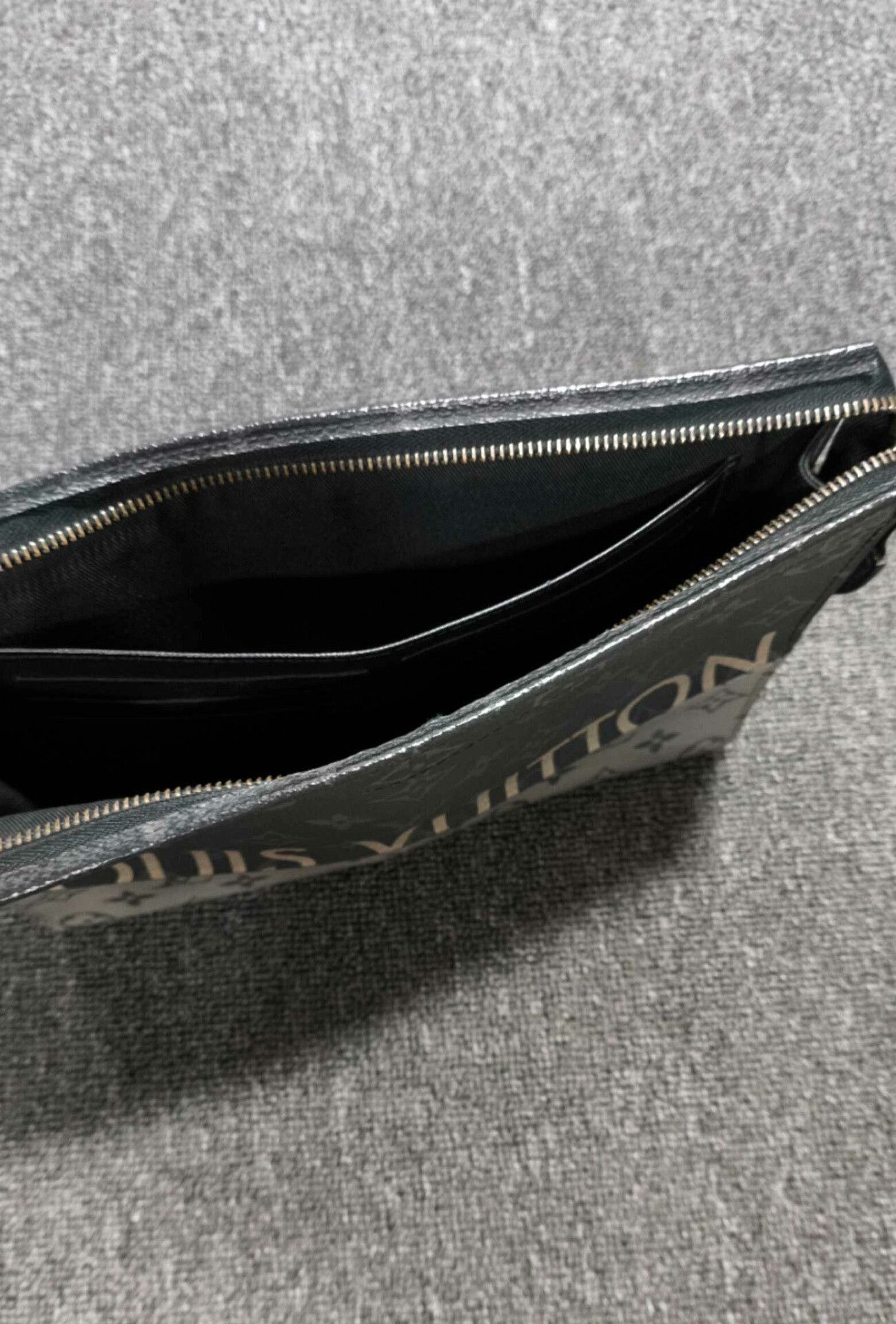 Louis Vuitton Louis Vuitton Gray Bag one size Men Size ONE SIZE - 3 Thumbnail