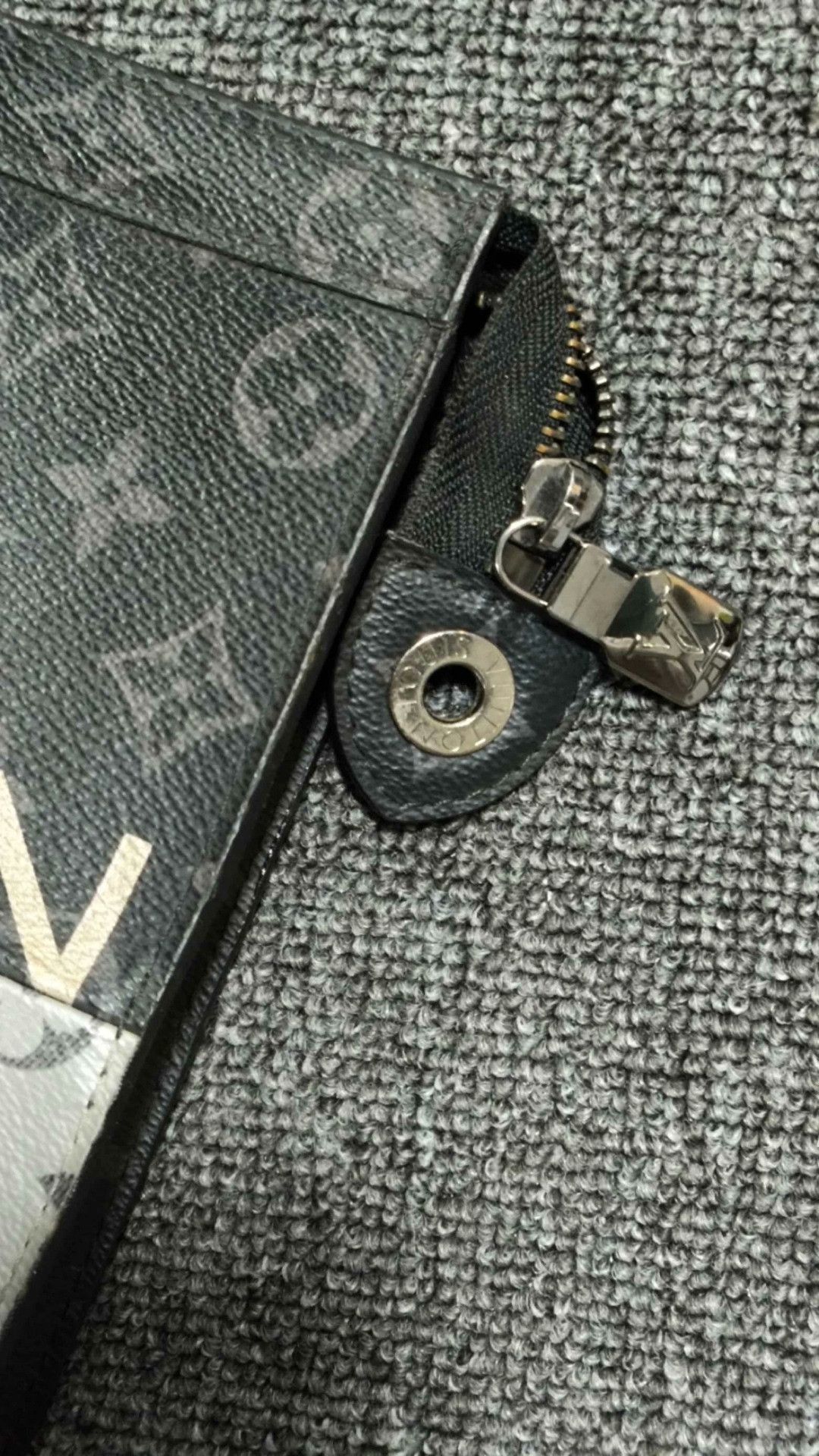 Louis Vuitton Louis Vuitton Gray Bag one size Men Size ONE SIZE - 5 Thumbnail