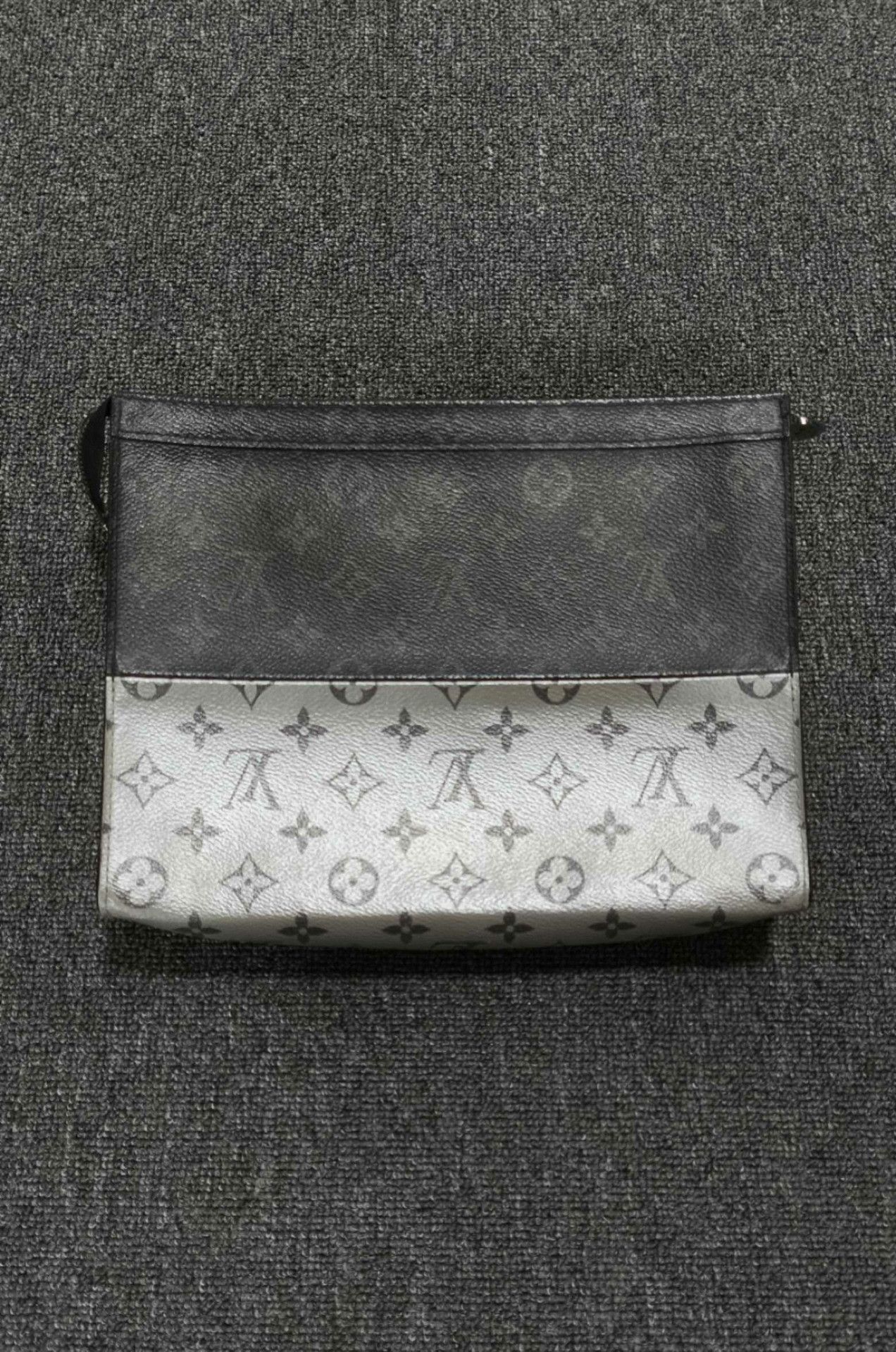 Louis Vuitton Louis Vuitton Gray Bag one size Men Size ONE SIZE - 2 Thumbnail