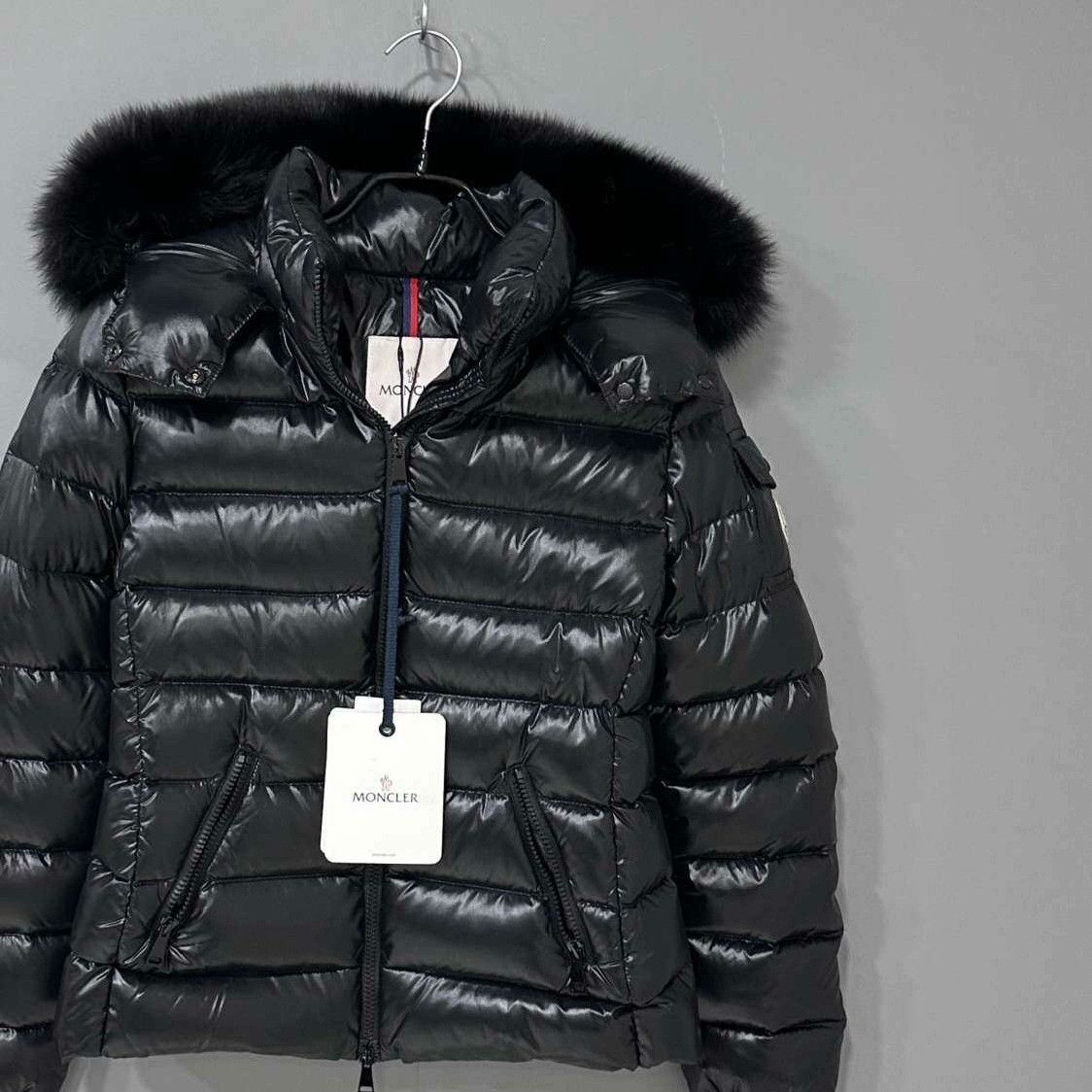 Moncler Moncler Down Down Jacket S Women Size S / US 4 / IT 40 - 2 Thumbnail