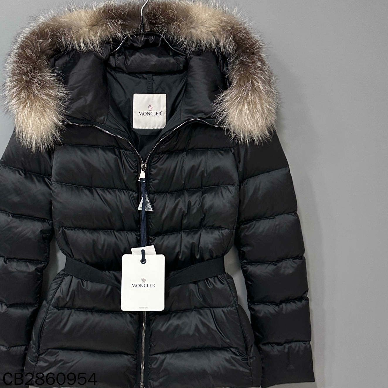 Moncler Moncler Down Slim Down Jacket S Women Size S / US 4 / IT 40 - 2 Thumbnail