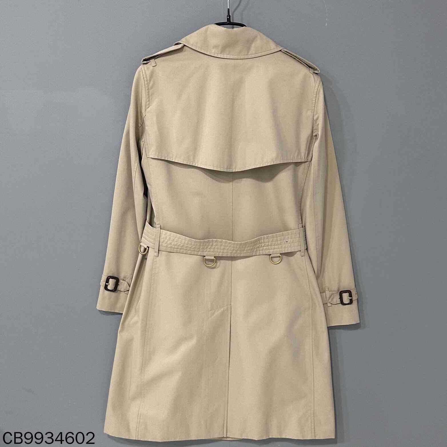 Burberry Burberry Plaid Beige Coat M Women Size M / US 6-8 / IT 42-44 - 3 Thumbnail