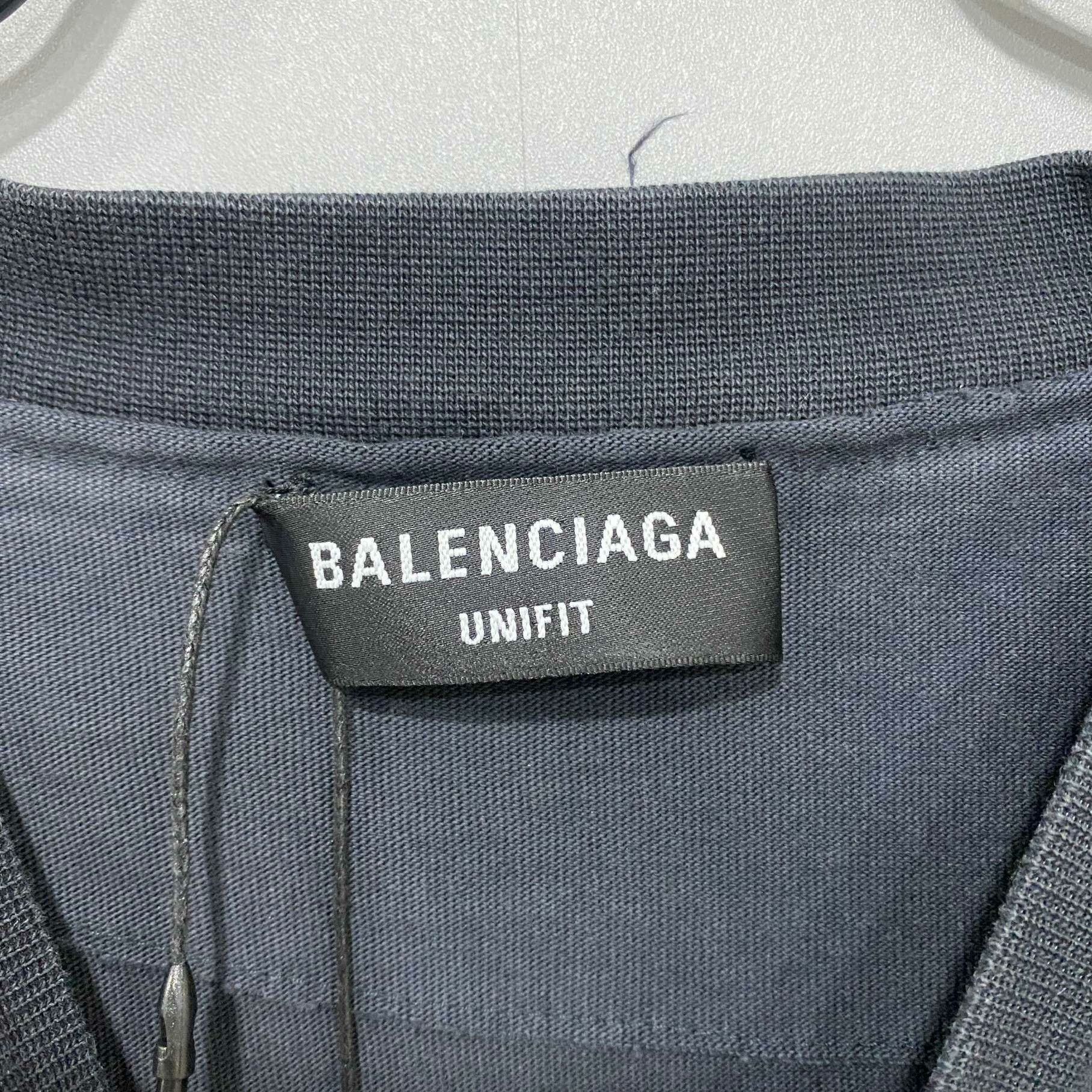 Balenciaga Balenciaga Distressed Red T-Shirt XL Men Size US XL / EU 56 / 4 - 4 Thumbnail