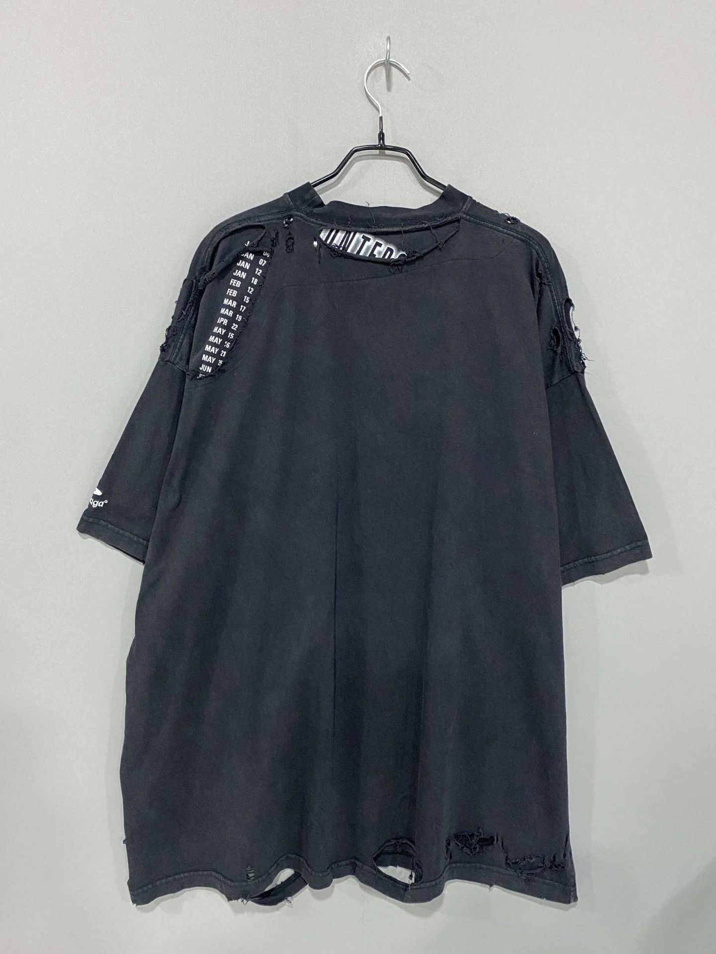 Balenciaga Balenciaga Distressed Red T-Shirt XL Men Size US XL / EU 56 / 4 - 2 Thumbnail