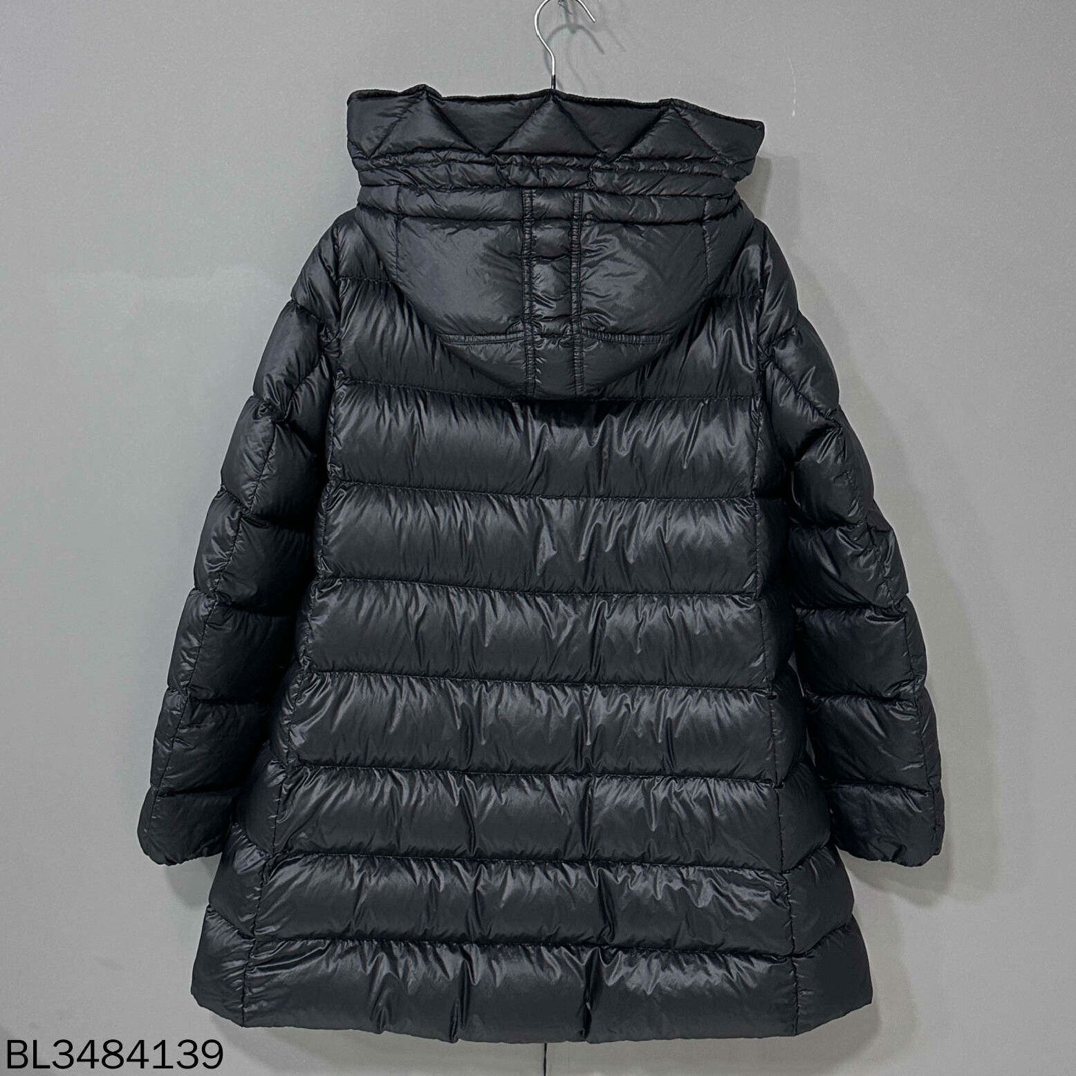 Moncler Moncler Down Black Down Jacket L Women Size L / US 10 / IT 46 - 3 Thumbnail