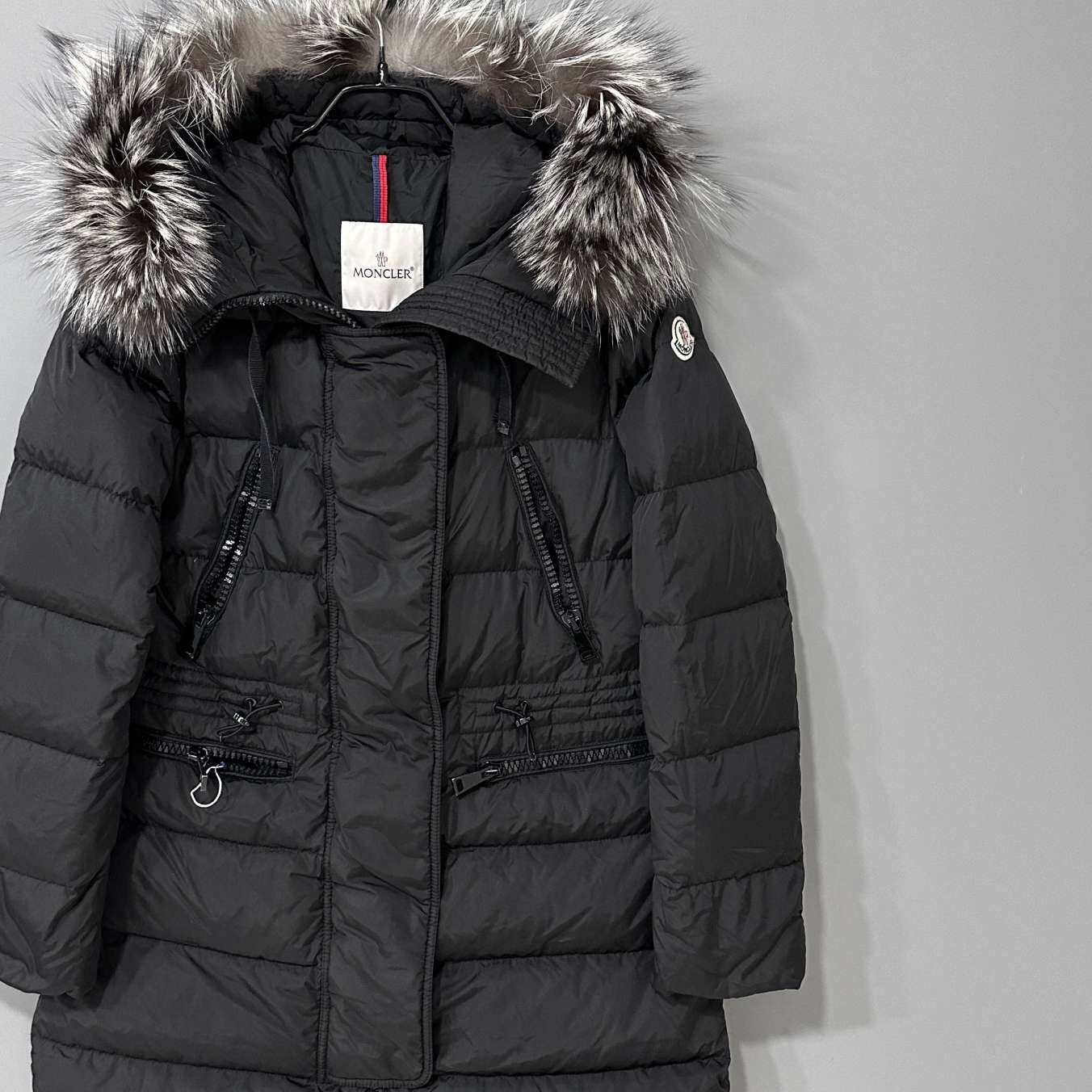 Moncler Moncler Down Long Down Jacket L Women Size L / US 10 / IT 46 - 2 Thumbnail