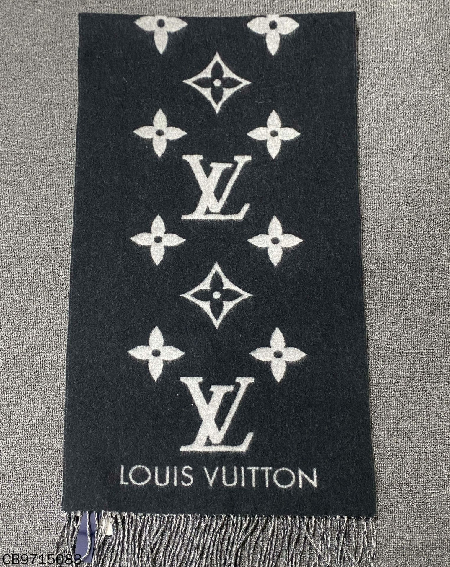 Louis Vuitton Louis Vuitton Black Scarf 37.5 Men Size ONE SIZE - 2 Thumbnail