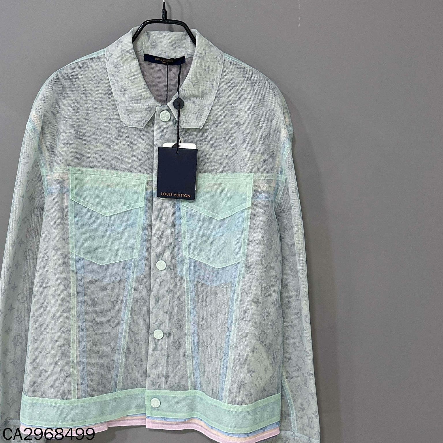 Louis Vuitton Louis Vuitton Light Jacket L Men Size US L / EU 52-54 / 3 - 2 Thumbnail
