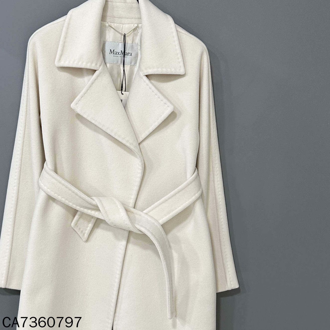 Max Mara Max Mara White Coat L Women Size L / US 10 / IT 46 - 2 Thumbnail