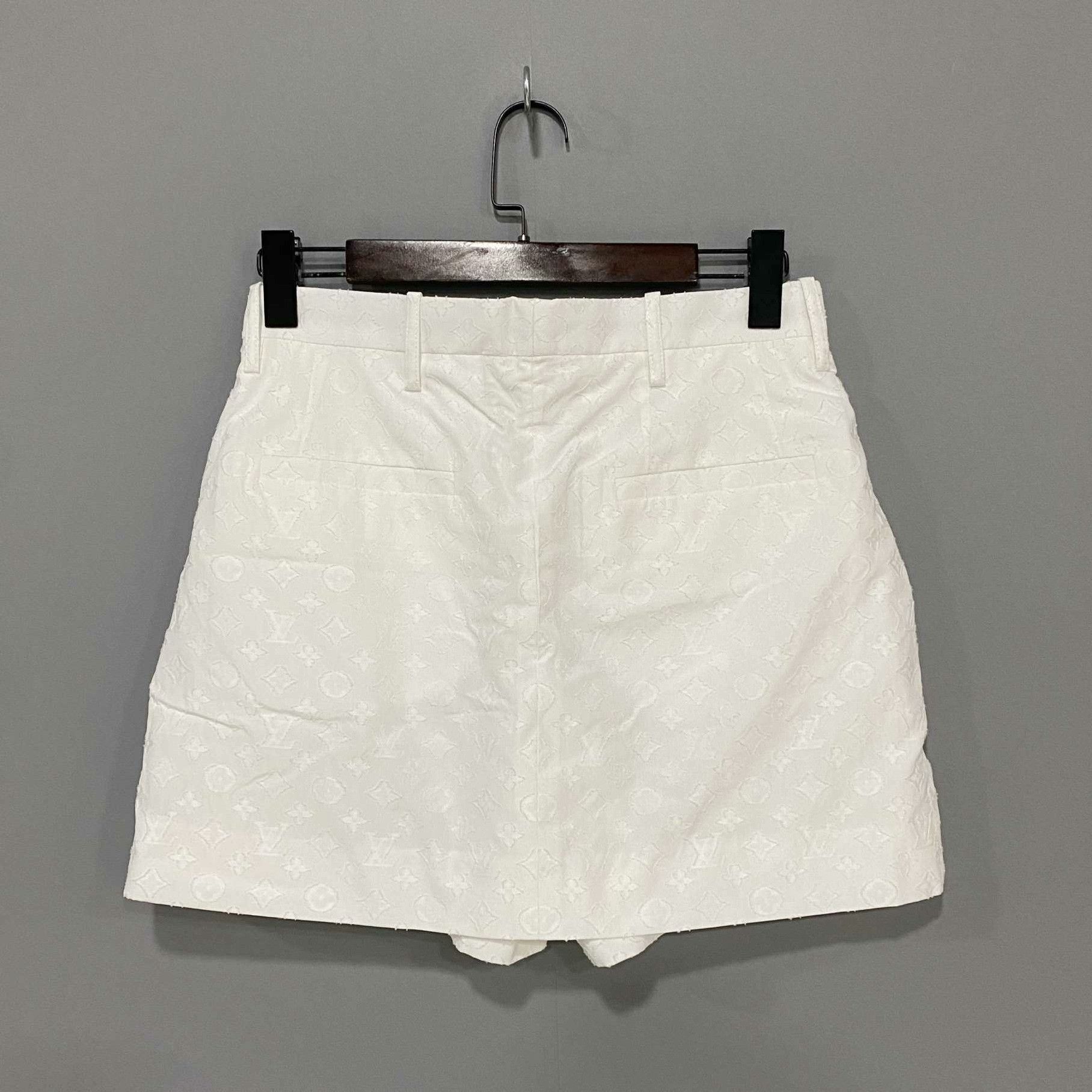 Louis Vuitton Louis Vuitton Retro Pants 25 Women Size 25" / US 0 / IT 36 - 3 Thumbnail