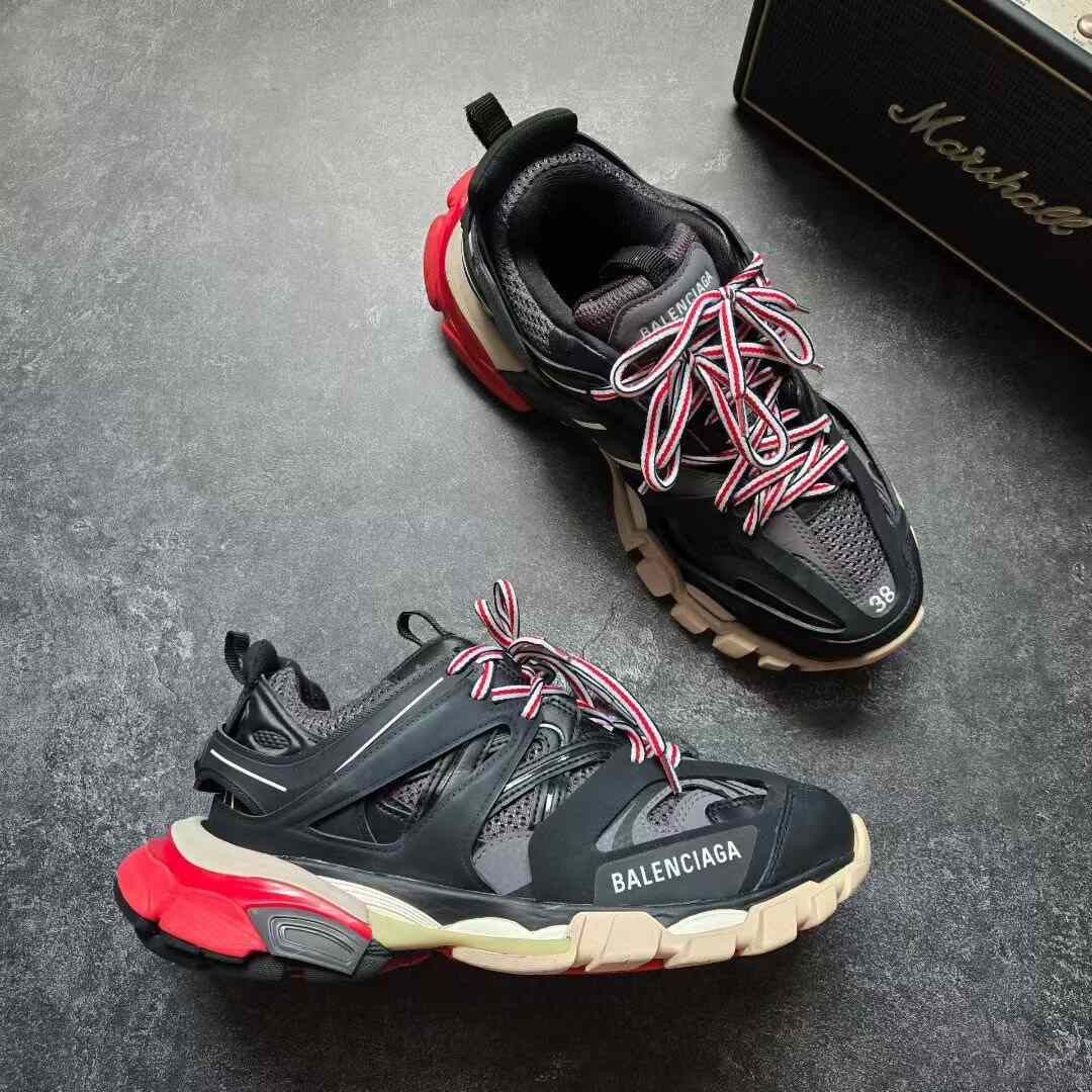 Balenciaga Balenciaga Black Lowtop Sneakers 38 Women Size US 7.5 / IT 37.5 - 5 Thumbnail