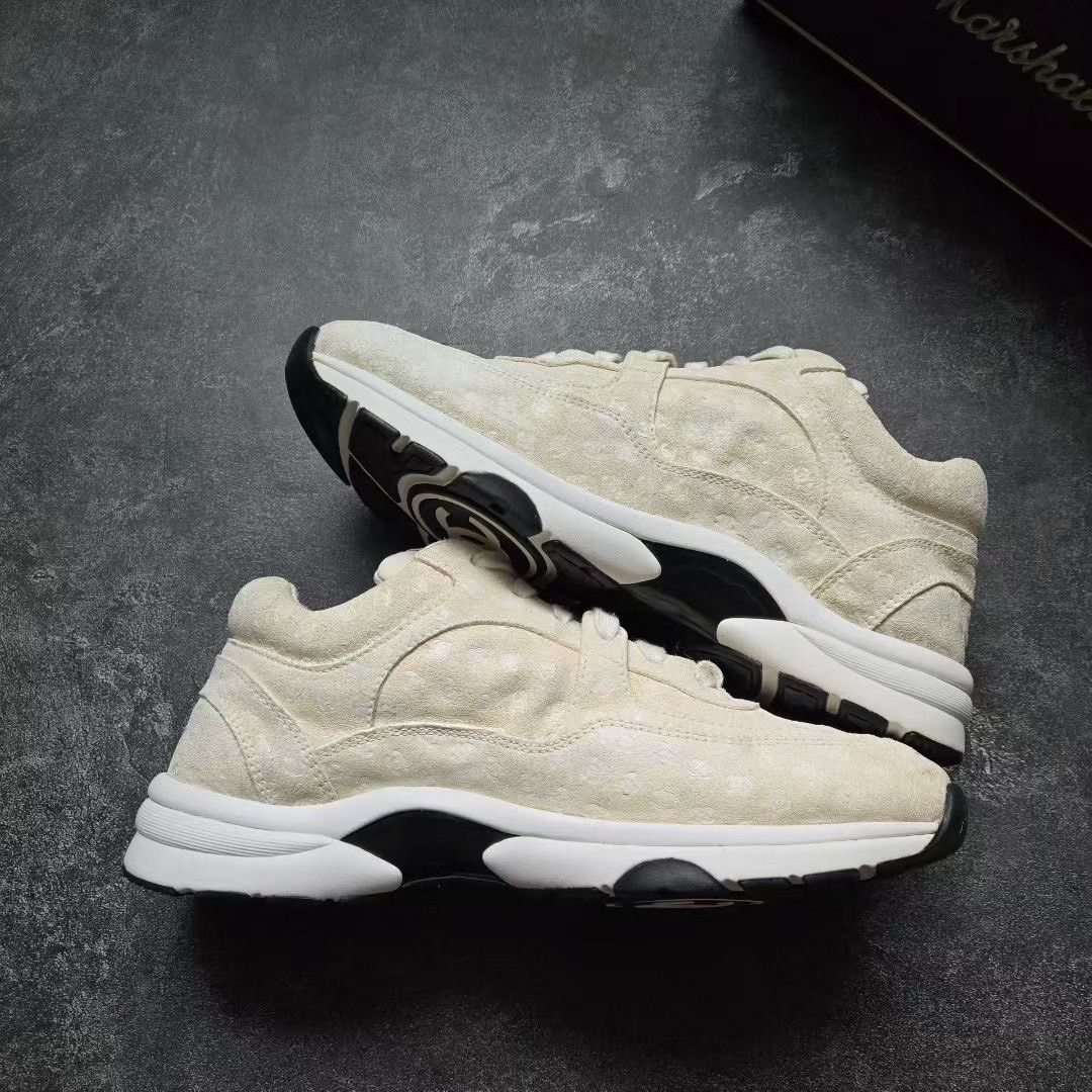Balenciaga Balenciaga Gold Lowtop Sneakers 39 Women Size US 8.5 / IT 38.5 - 2 Thumbnail