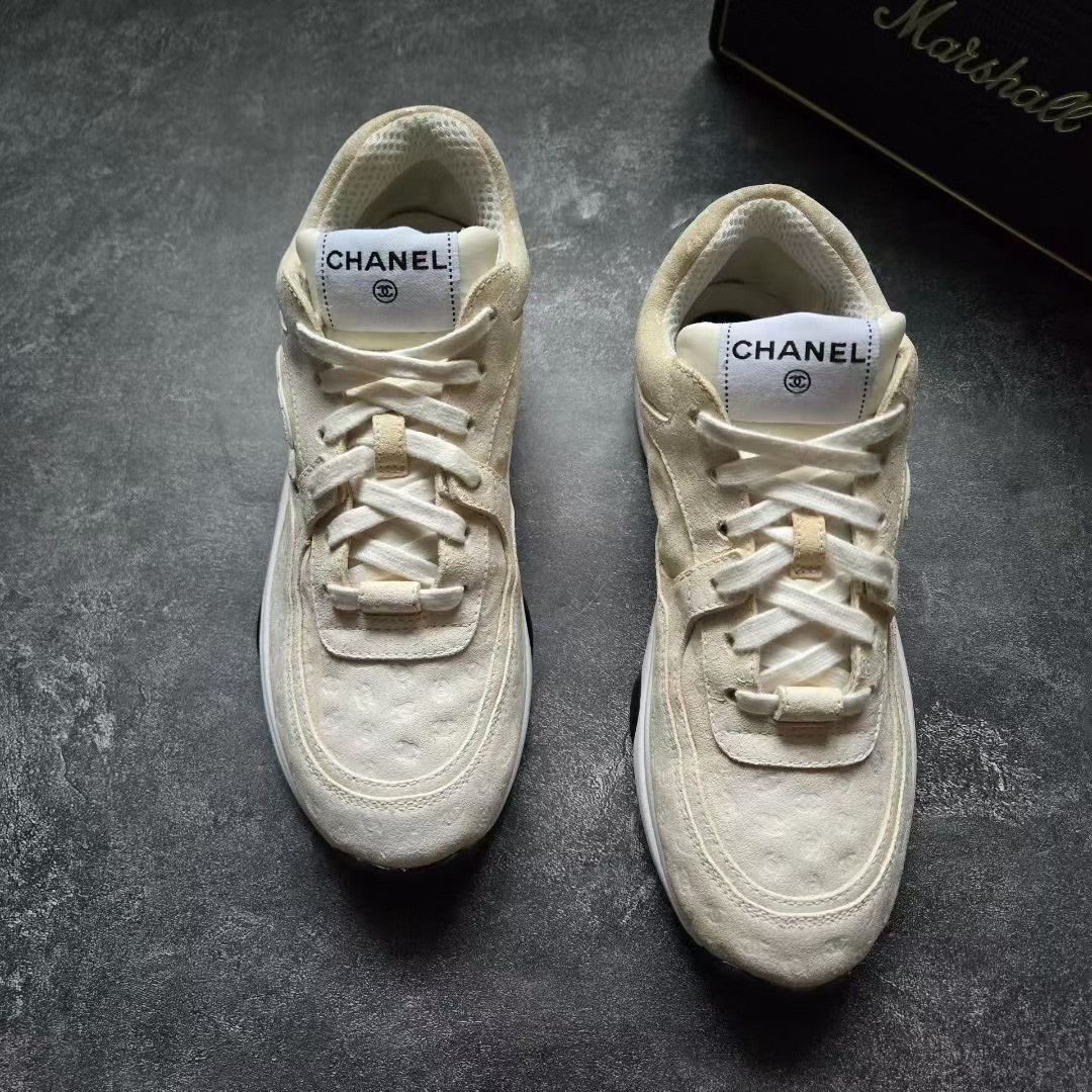 Balenciaga Balenciaga Gold Lowtop Sneakers 39 Women Size US 8.5 / IT 38.5 - 3 Thumbnail
